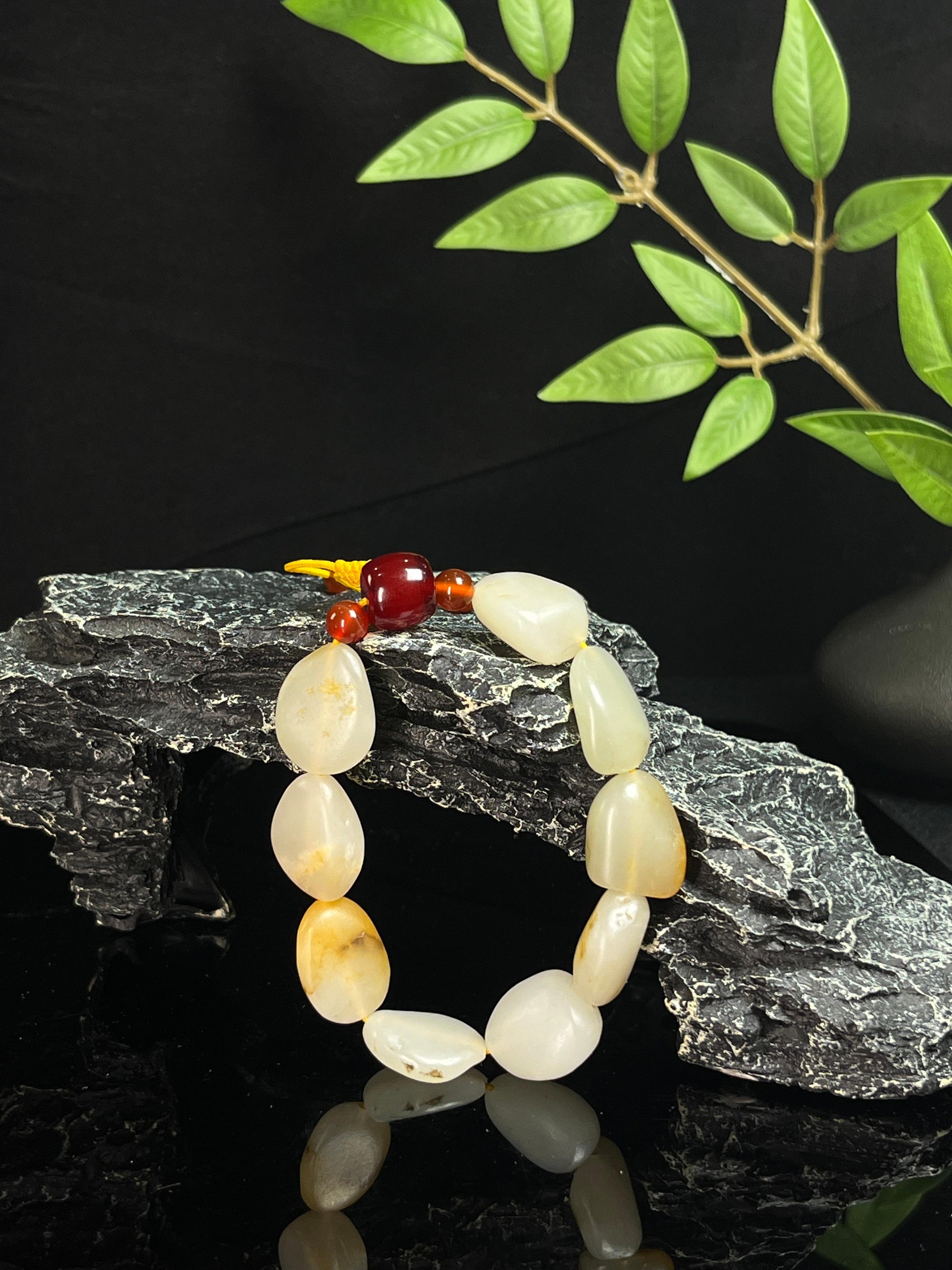 新疆天然和田玉籽料原石手串原皮原色（yc230364）