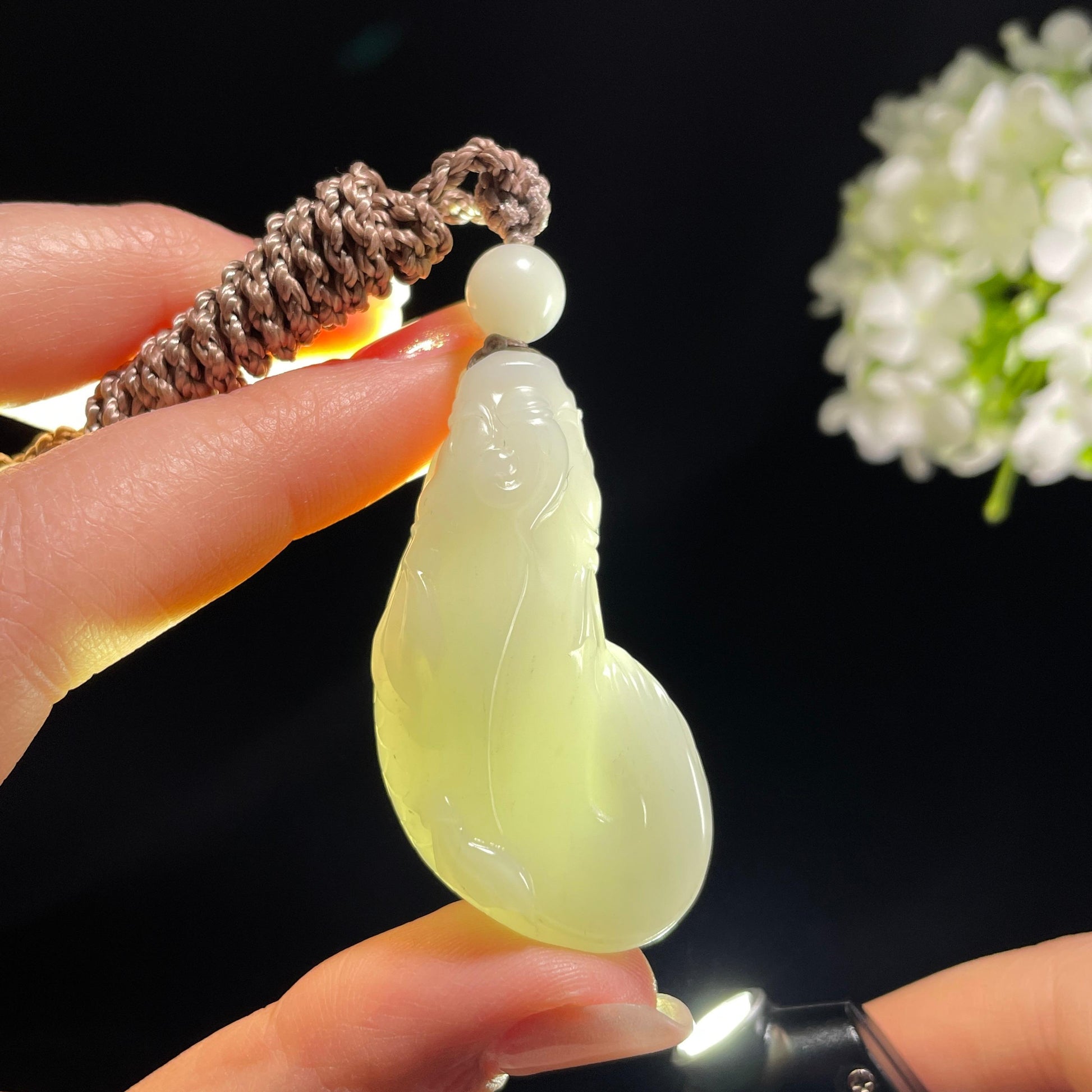 新疆和田玉米达料白玉鱼化龙雕刻挂件（yc365283）