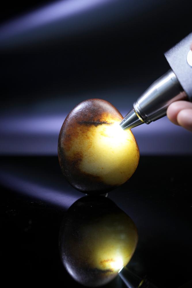 和田玉“秋梨凝脂”籽料原石（yc257857）