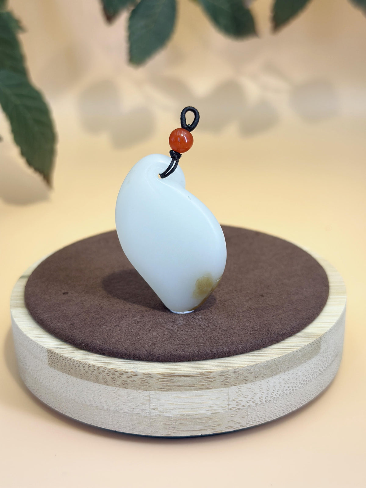和田玉糖白玉俏色仙鹤莲花玉挂件（yc760495）