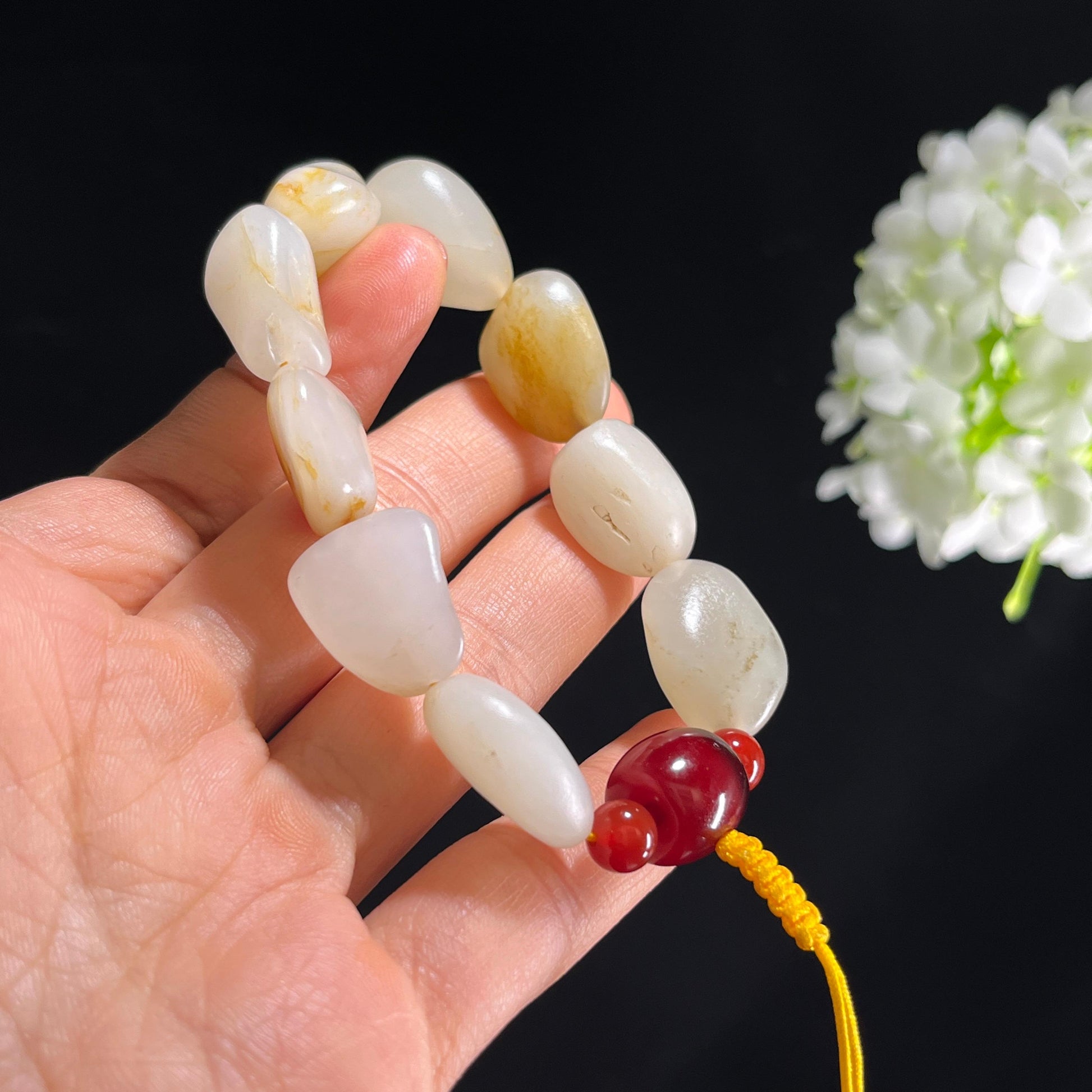 和田玉白玉青白玉红皮原籽手串（9颗）（yc399559）