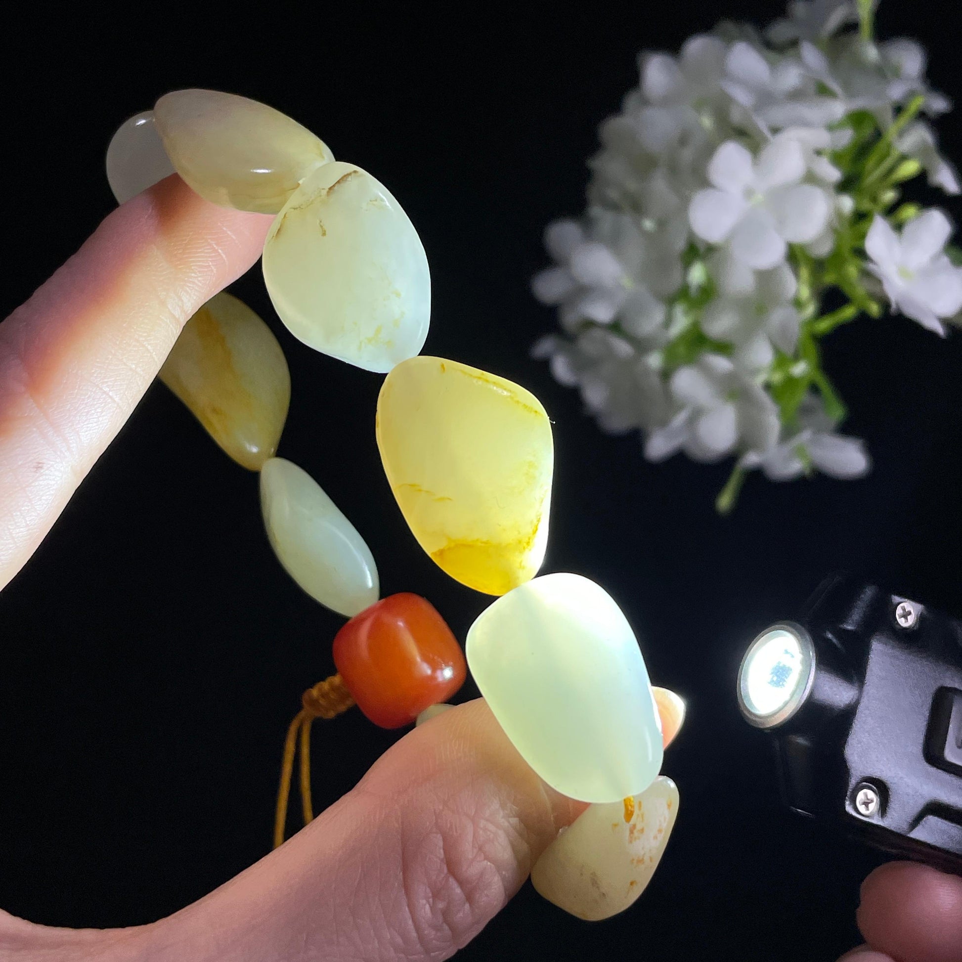 新疆天然和田玉白玉青白玉洒金皮原籽手串（9颗）（yc396034）