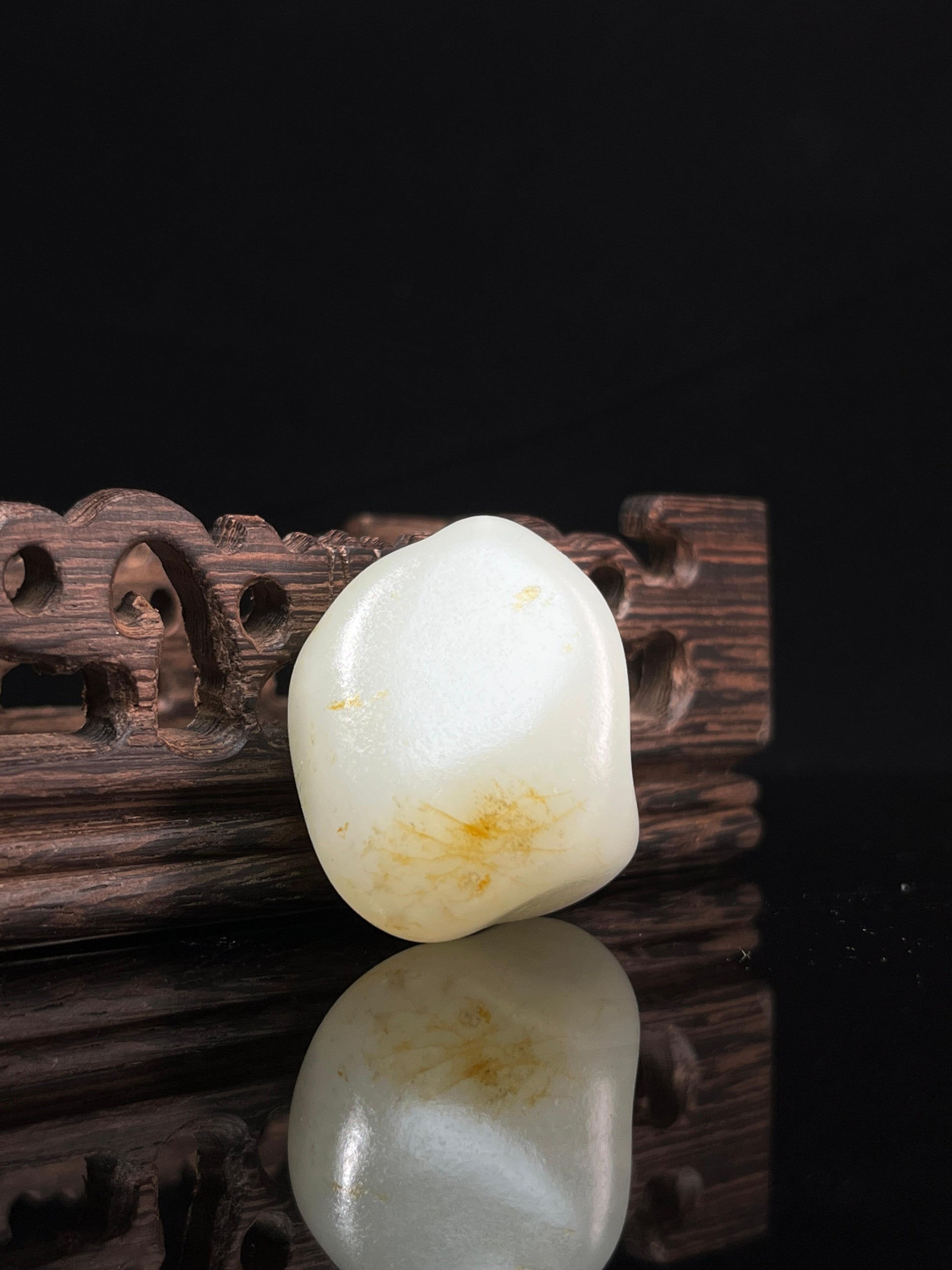 新疆天然和田玉籽料原石洒金皮白玉挂件（yc235582）