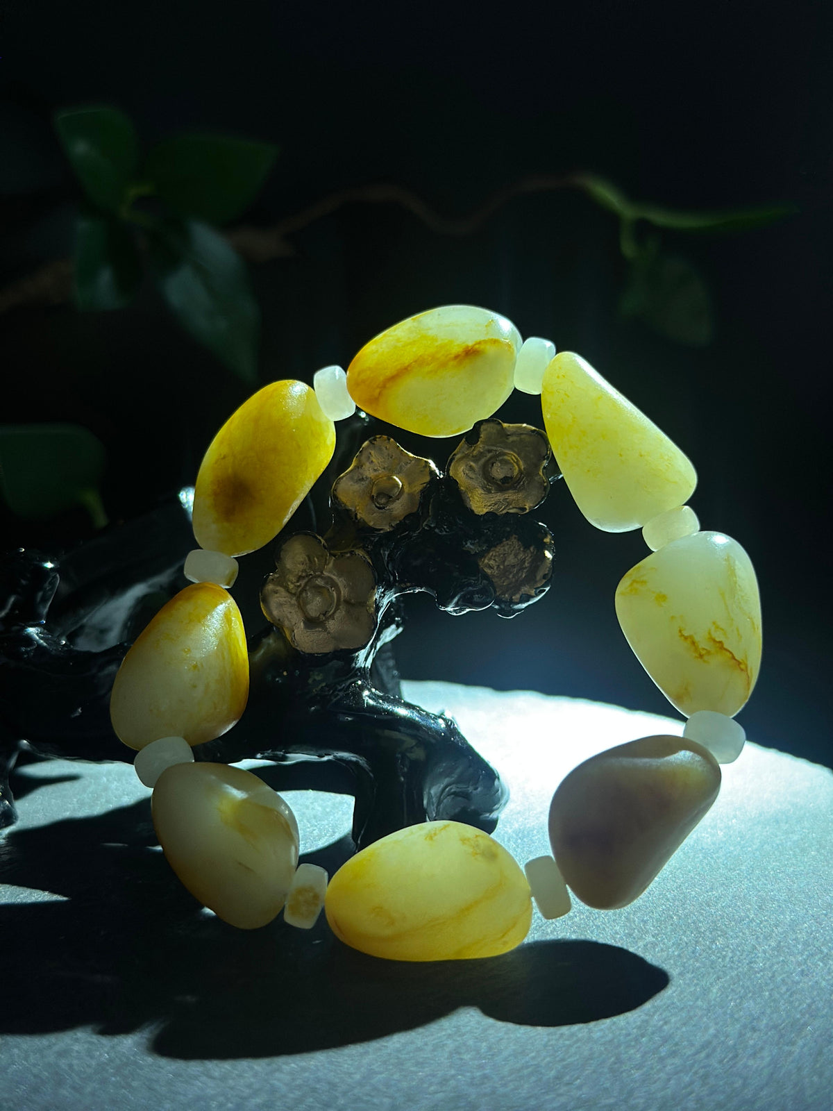 和田玉.白玉籽料手串 浓郁洒金皮随形手串（8颗）（yc787406）