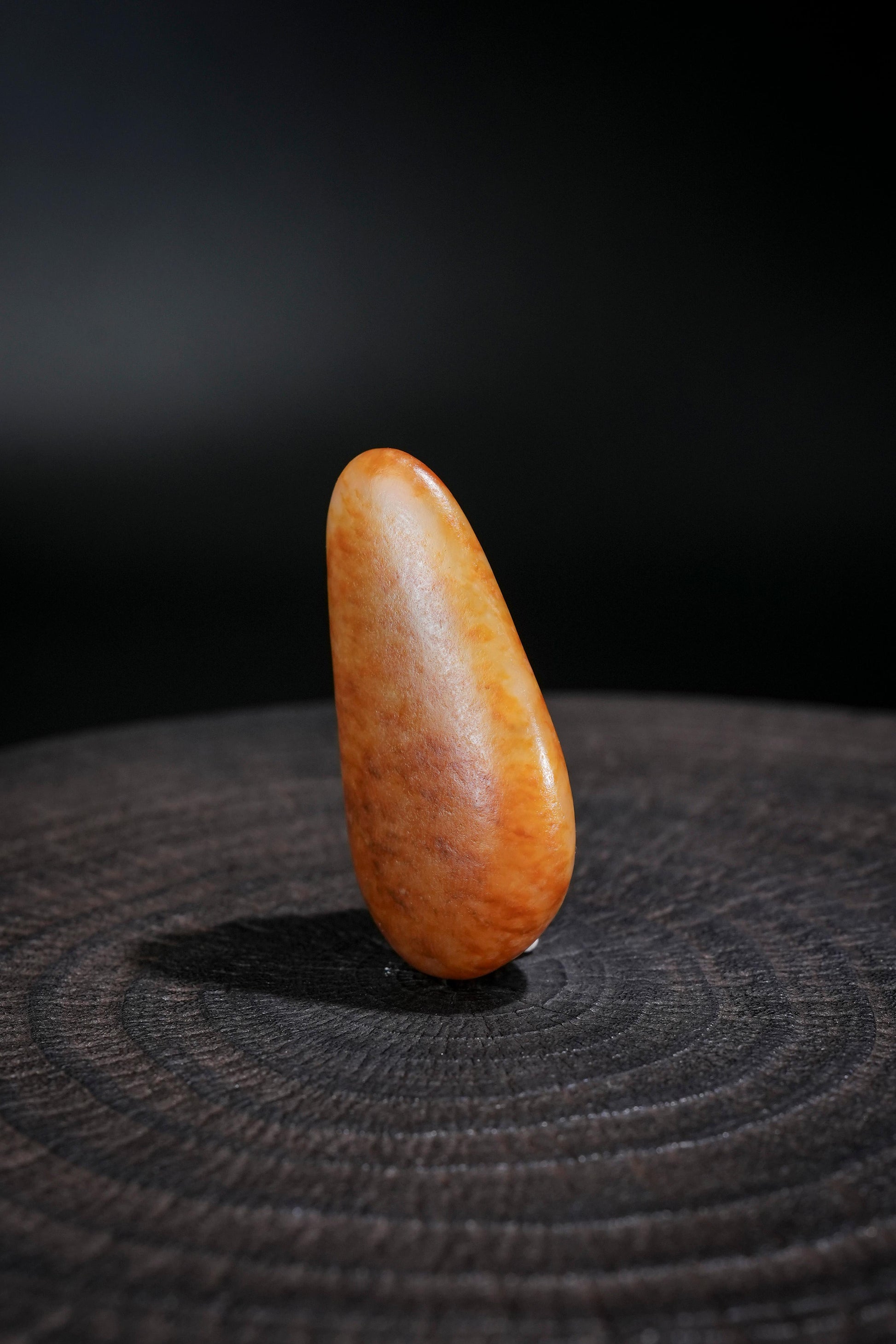 和田玉——聚红皮水滴型籽料yc182861