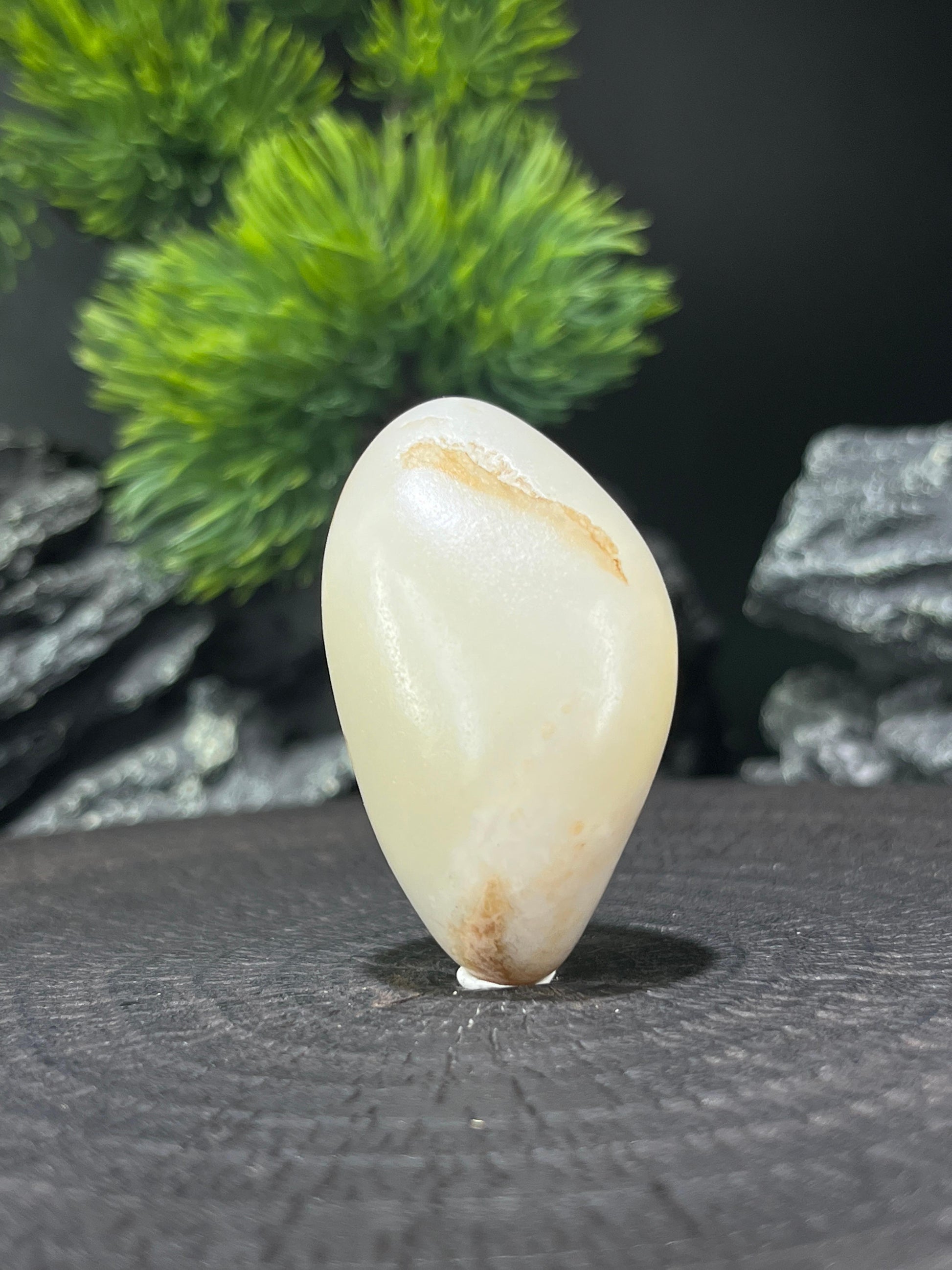 和田玉光白籽一线洒金籽料原石挂坠（yc224570）