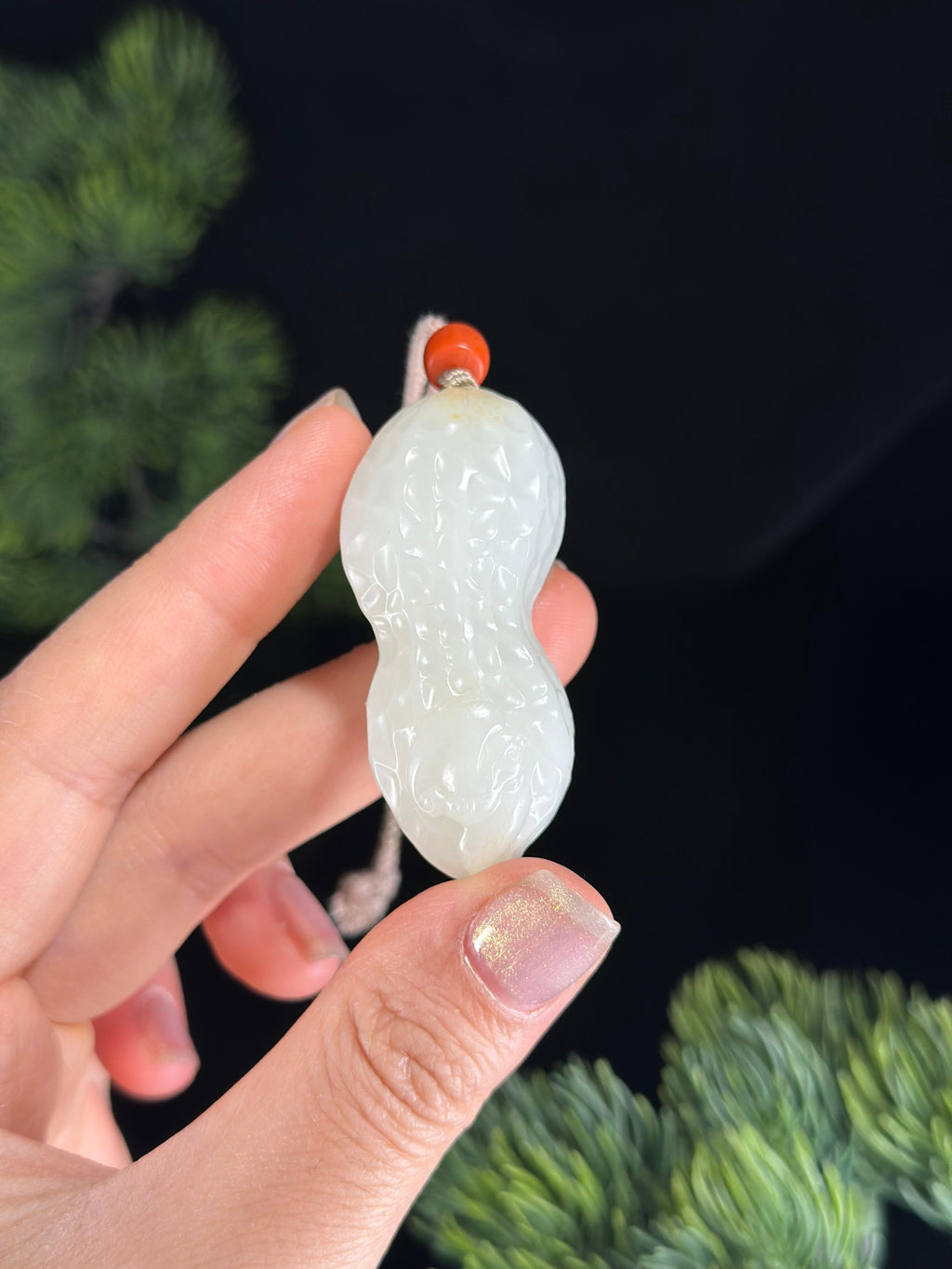 新疆和田玉好事发生白玉洒金皮籽料花生吊坠（yc458137）