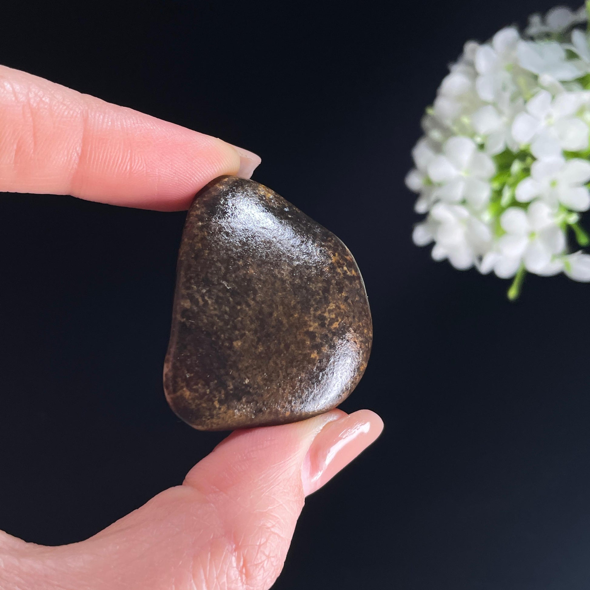 2026.4.9广告流，和田玉白玉“玄壁生金”聚黑皮籽料（yc386333）