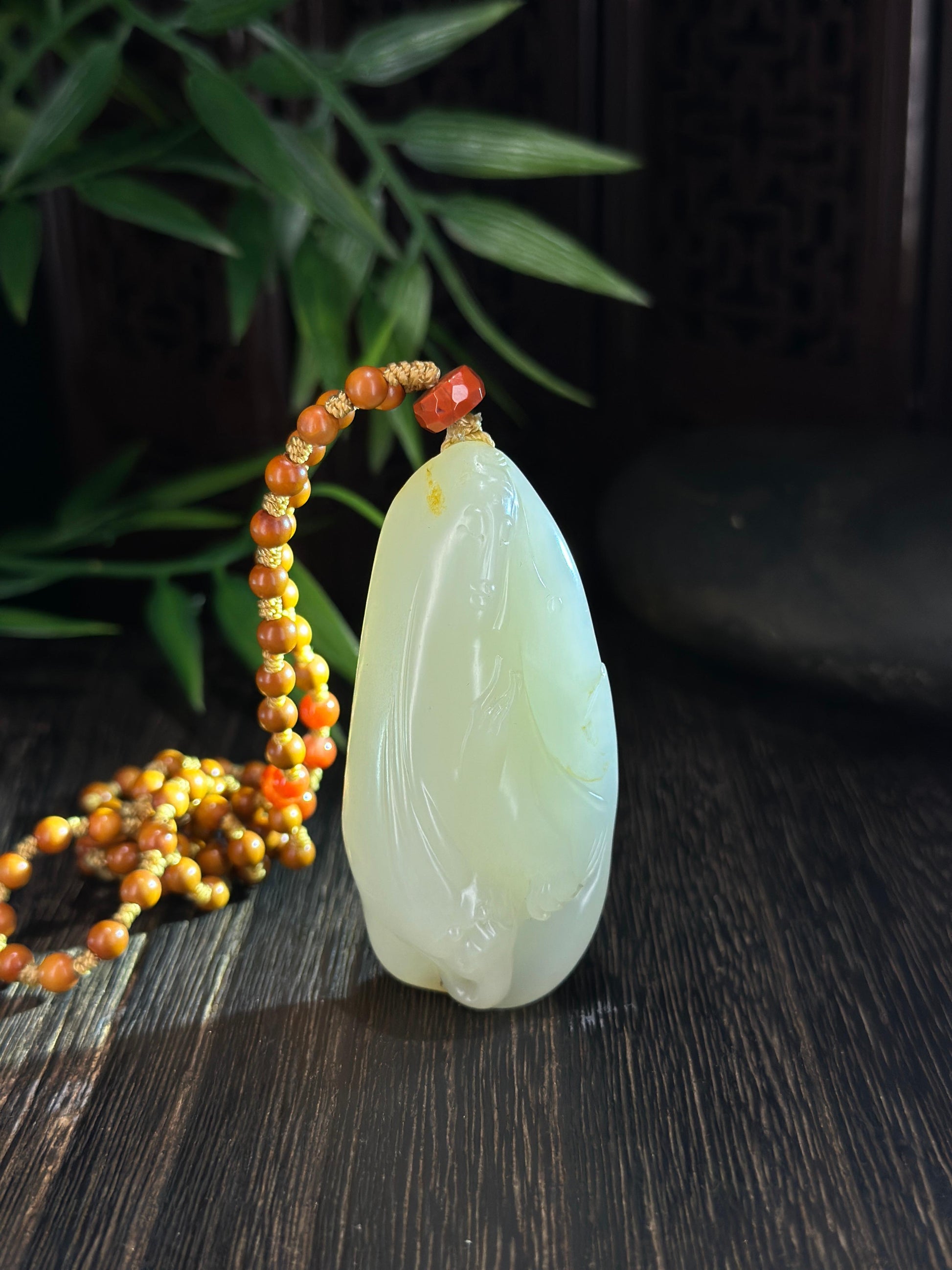 新疆和田玉精品白玉洒金皮籽料貔貅随形雕挂件（yc712160）