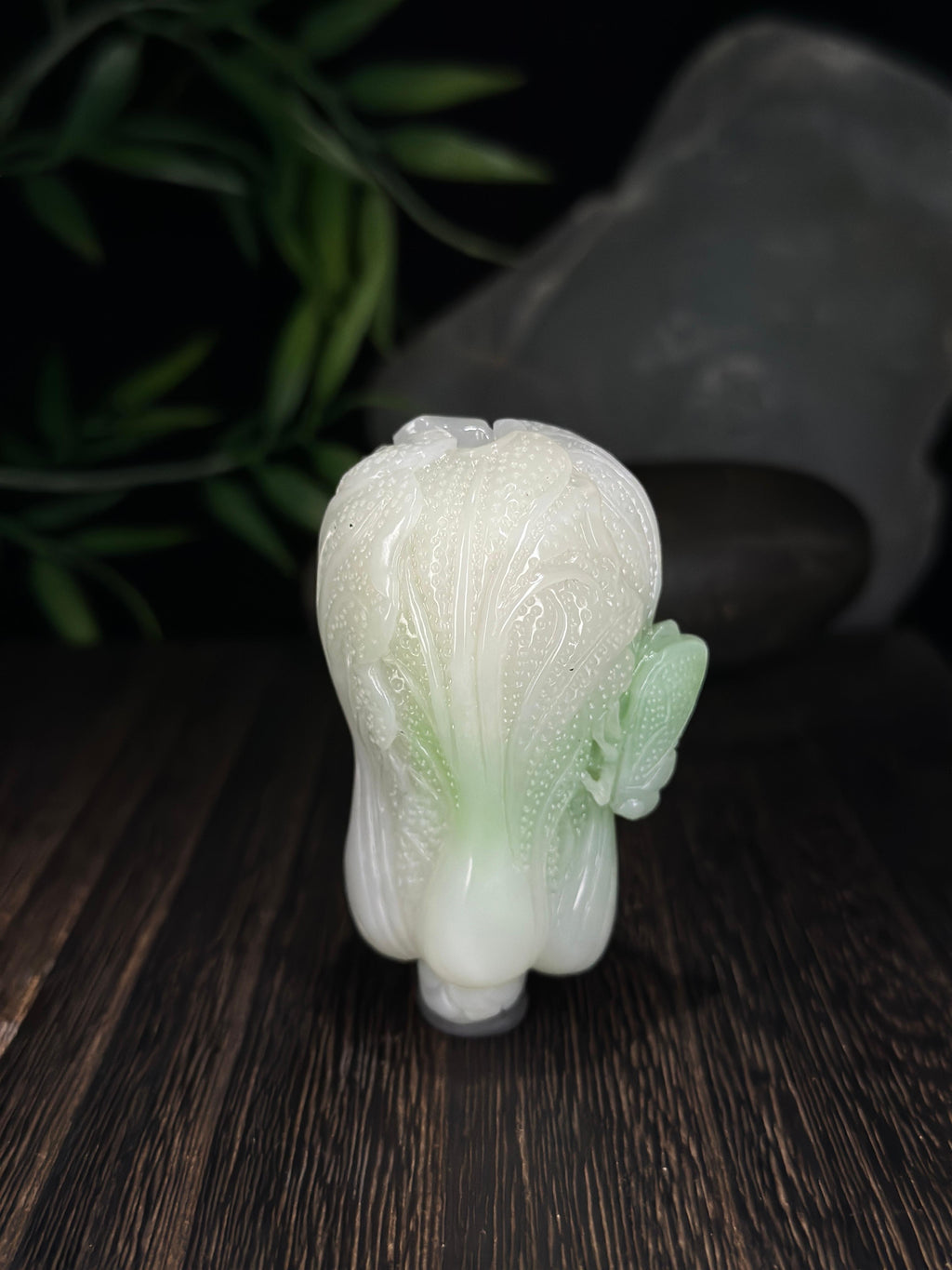和田玉百财聚来带翠白玉白菜手把件（yc703086）