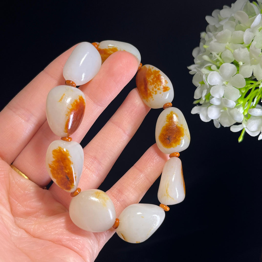 和田玉白玉聚红皮黑红皮籽料原籽手串（yc345893）