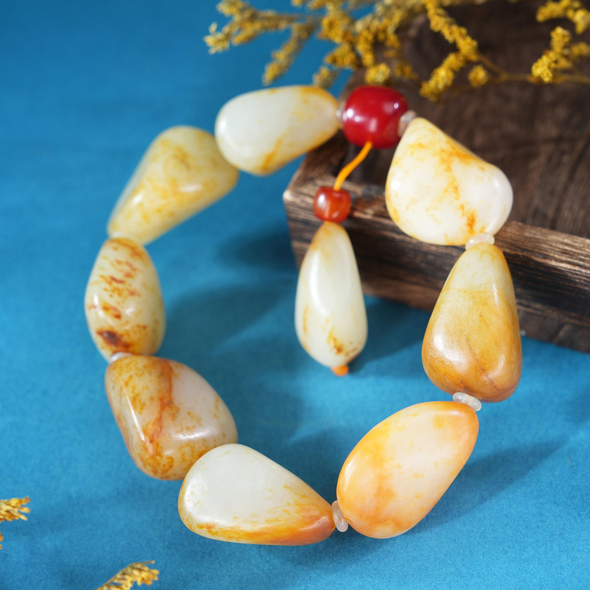 新疆和田玉珍品白玉红皮洒金皮原籽手串（9颗）（yc754316）