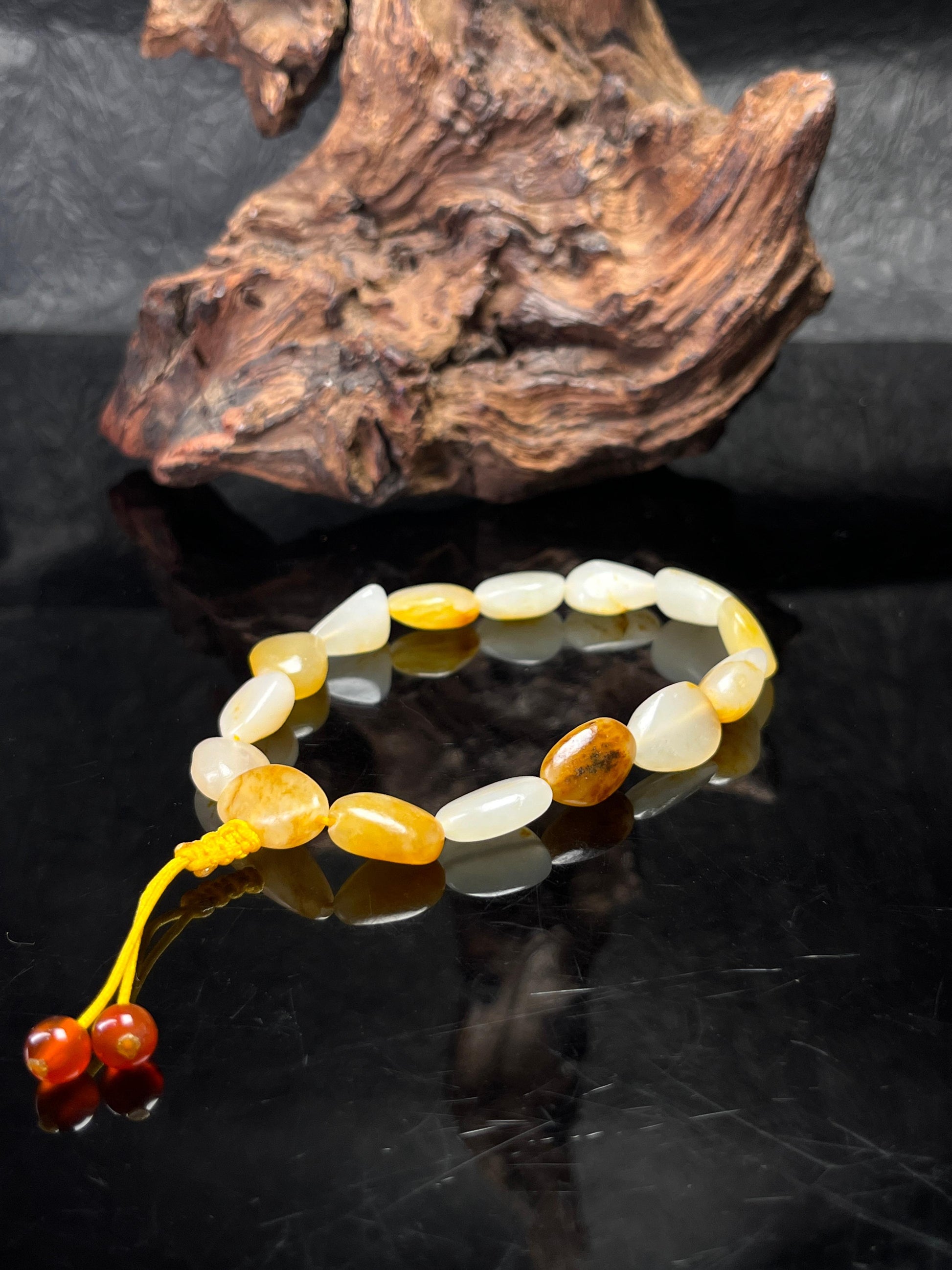 新疆和田玉天然籽料原石黄沁手串原皮原籽（yc232604）