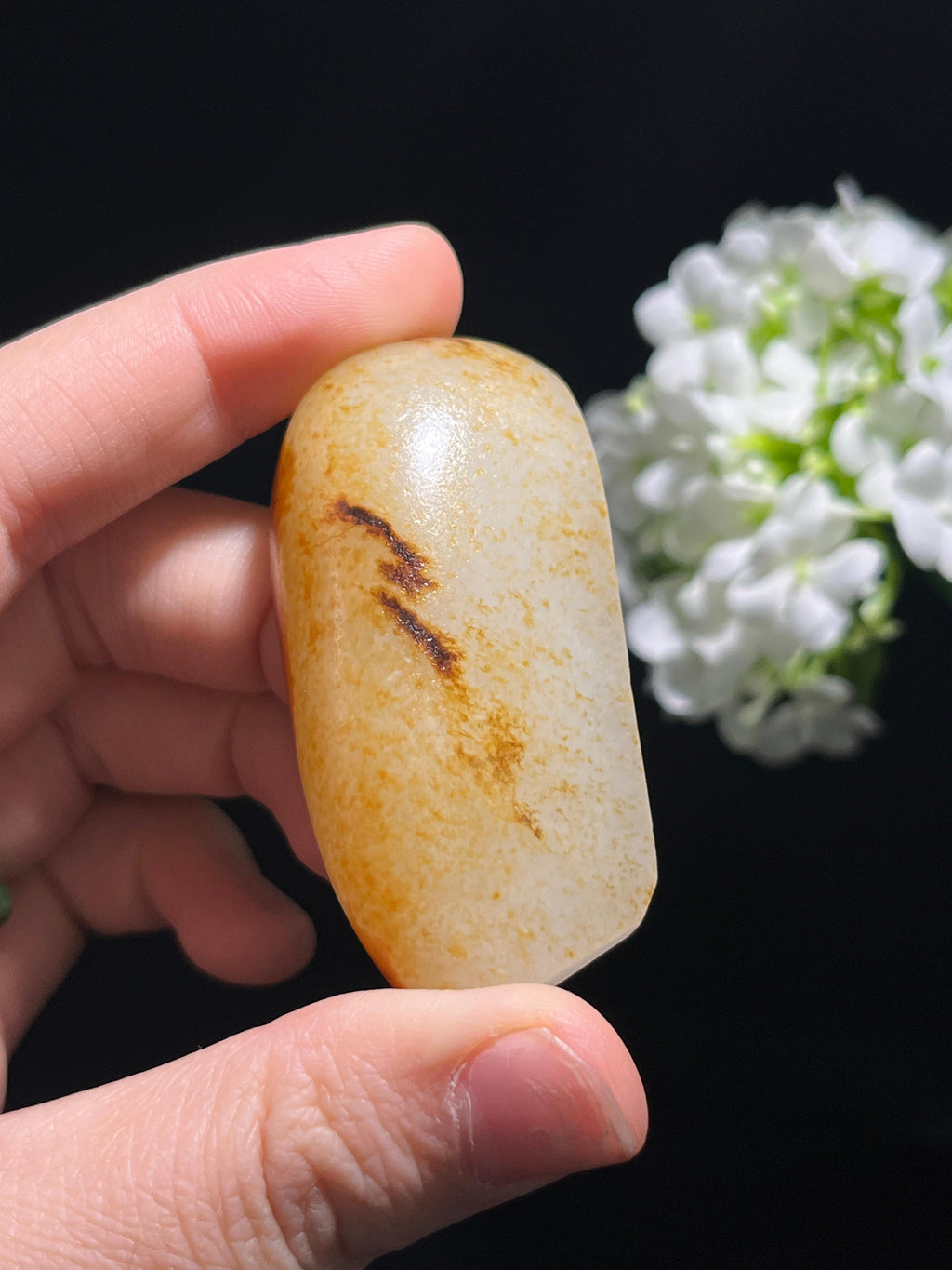 和田玉洒金聚红皮籽料原石（yc259452）