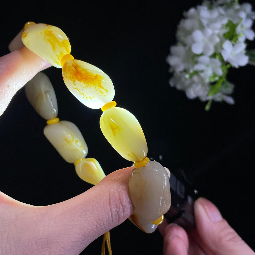 新疆天然和田玉青白玉白玉洒金皮红皮原籽手串（yc368775）