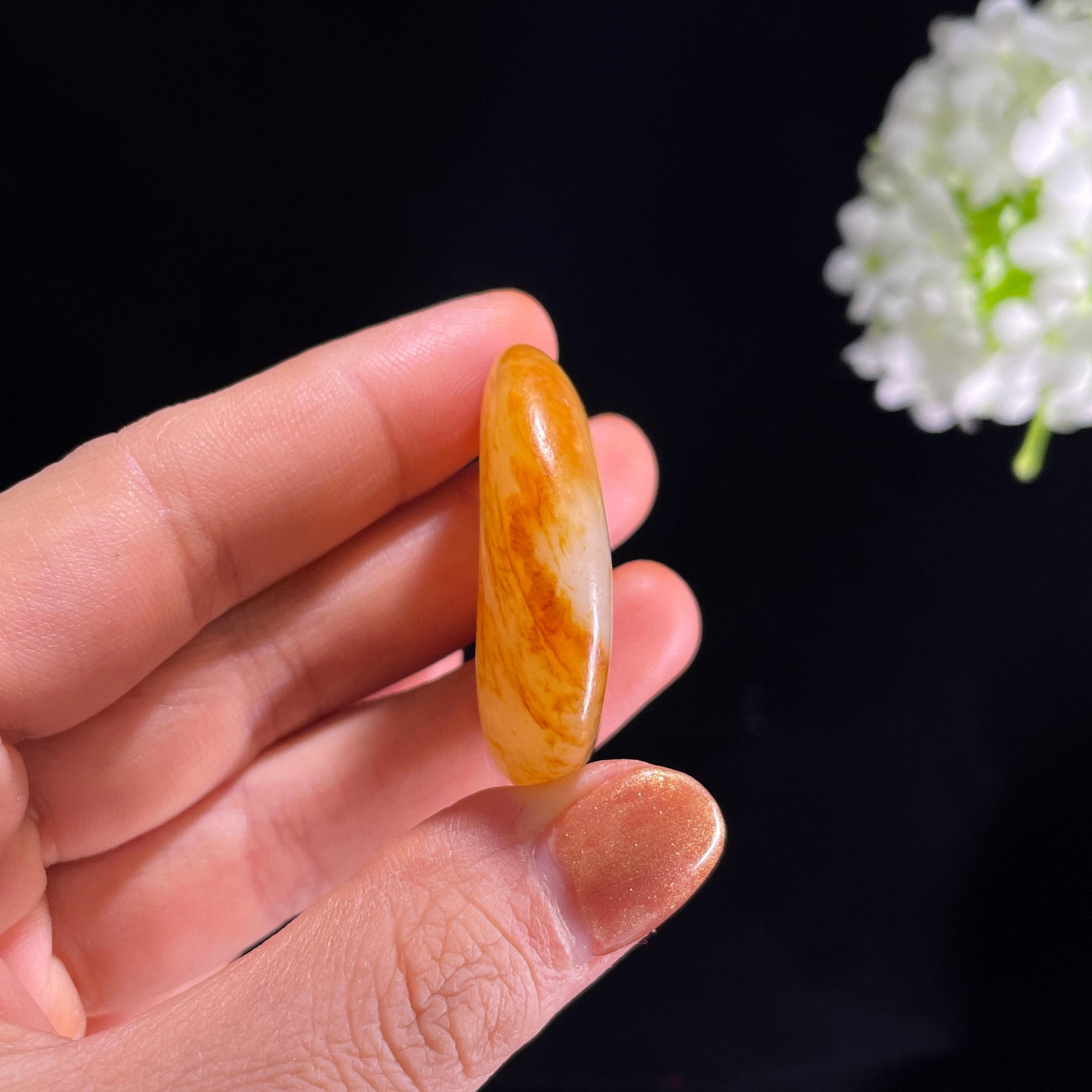 和田玉白玉“秋江染霞”红皮白肉籽料（yc387317）