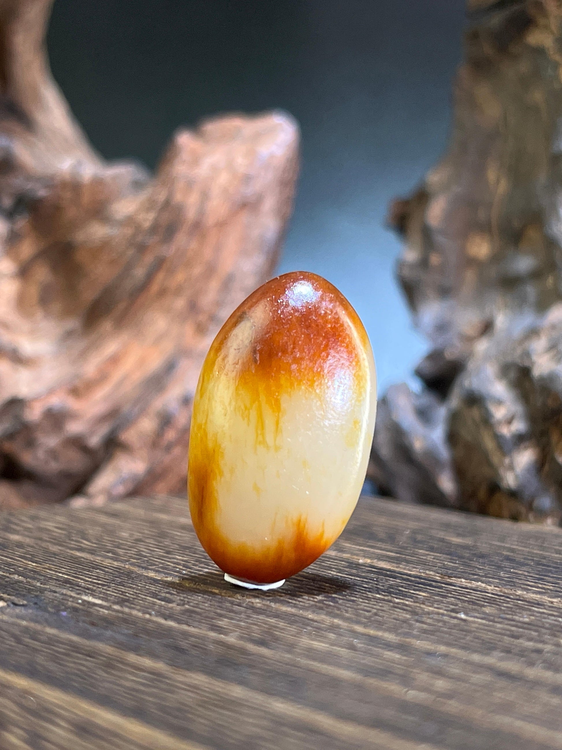 新疆和田玉天地聚红皮籽料原石包金挂件（yc229360）