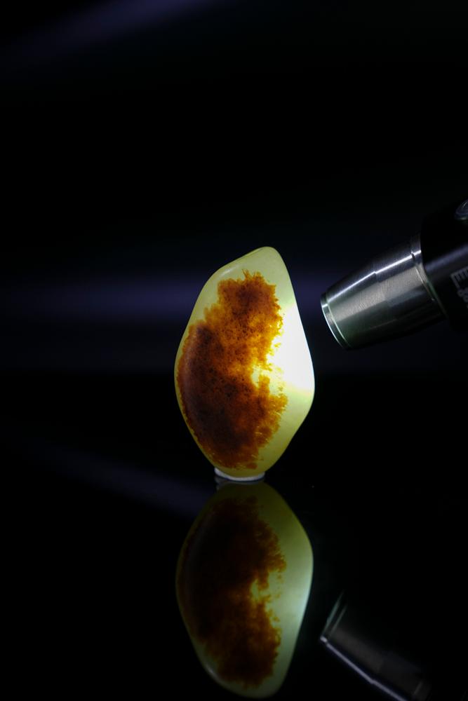 和田一级白玉聚红皮“金皮聚财”籽料原石（yc257851）