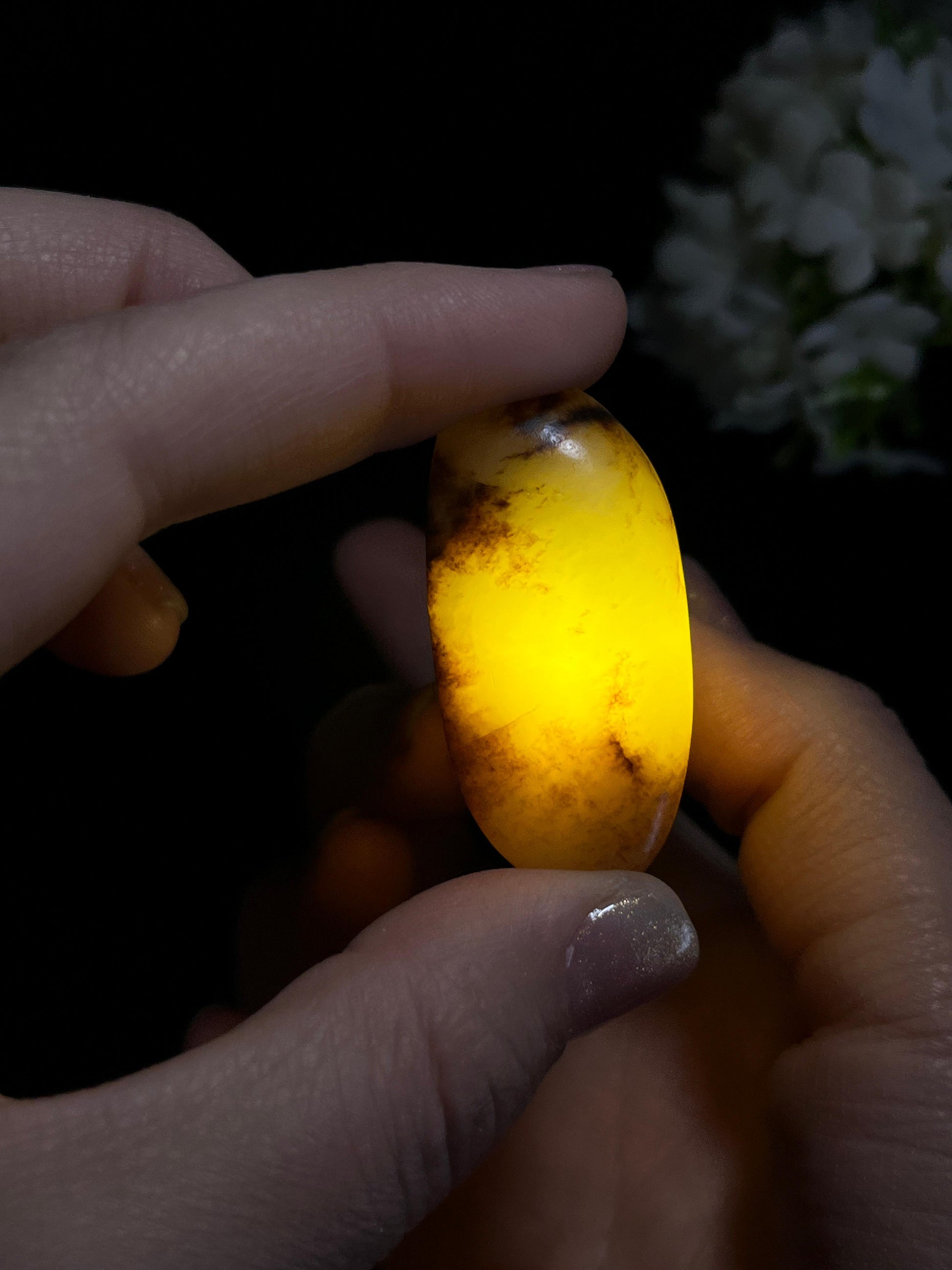 和田一级白玉意境秋梨皮籽料原石（yc264506）