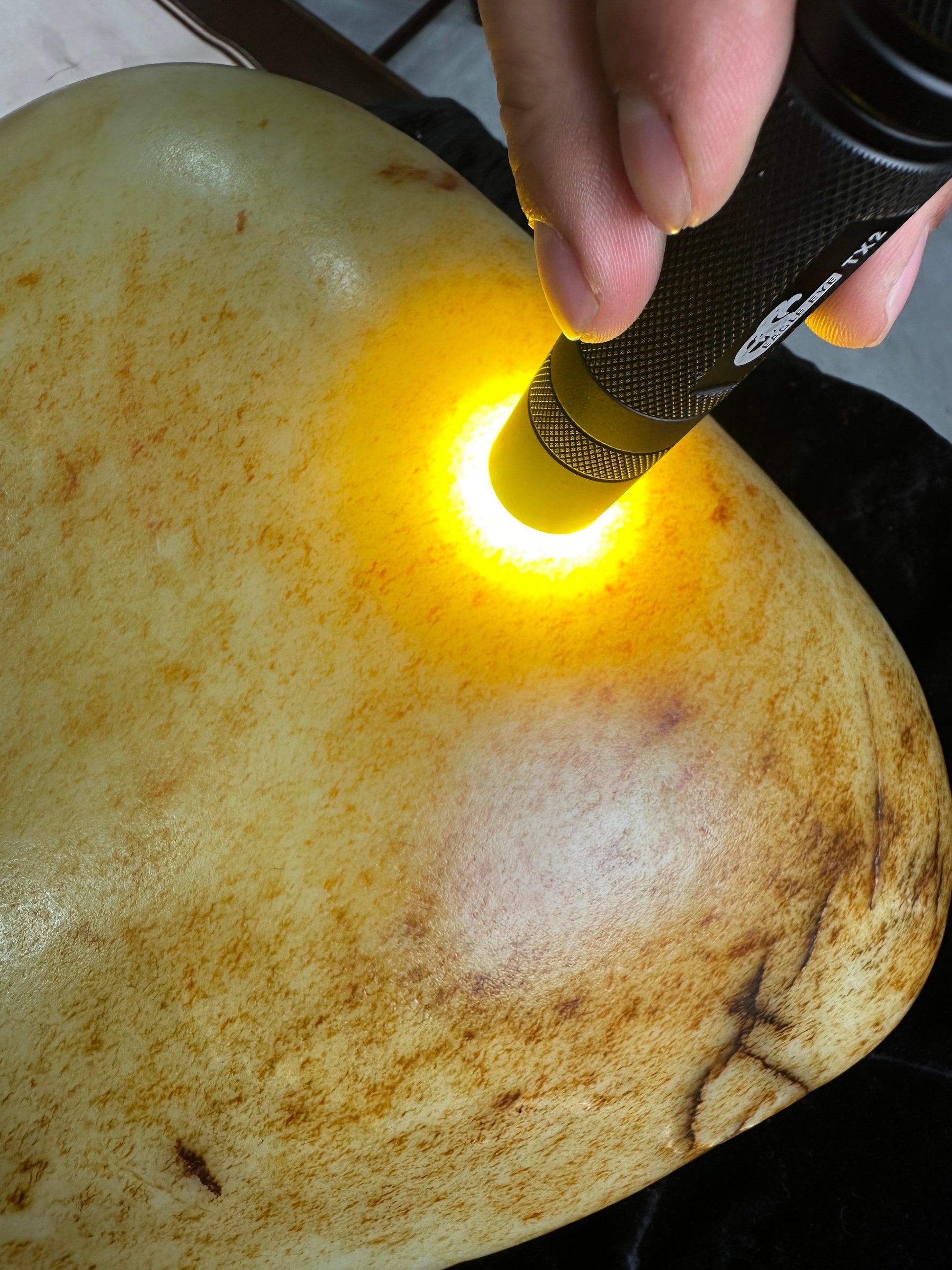 和田玉白玉洒金皮黑红皮“金玉昆仑”收藏级籽料（yc344277）