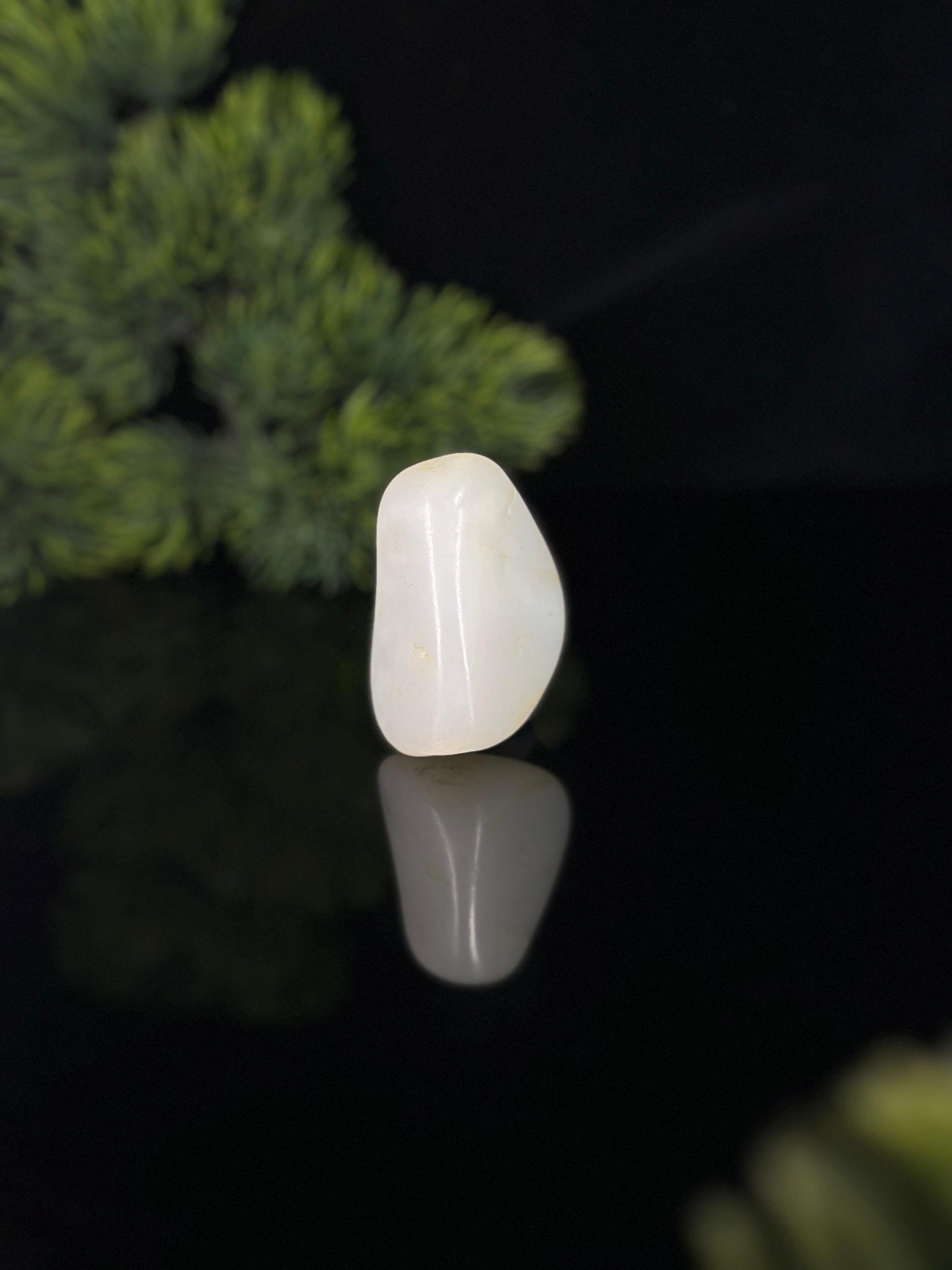 新疆和田玉白玉淡洒金皮精品挂件籽（yc472137）