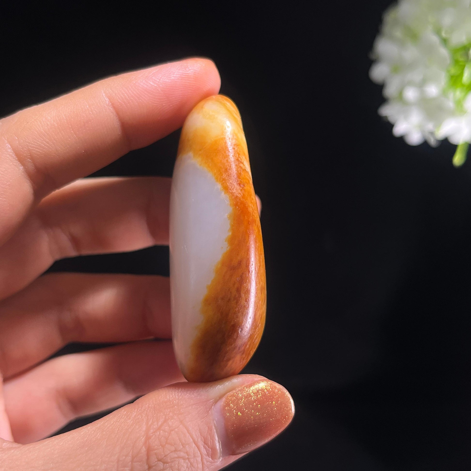 和田玉一级白“枫火围霜”聚红皮籽料（yc387420）