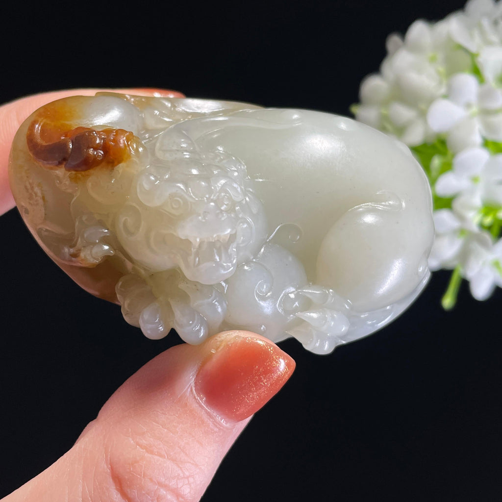 和田玉青花聚红皮“携子上朝”籽料貔貅雕刻（yc318432）