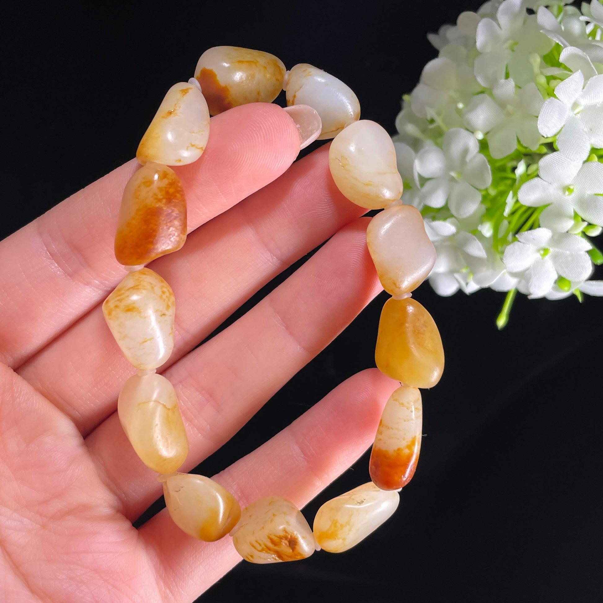 新疆天然和田玉白玉洒金皮聚红皮原籽手串（13颗）（yc393148）