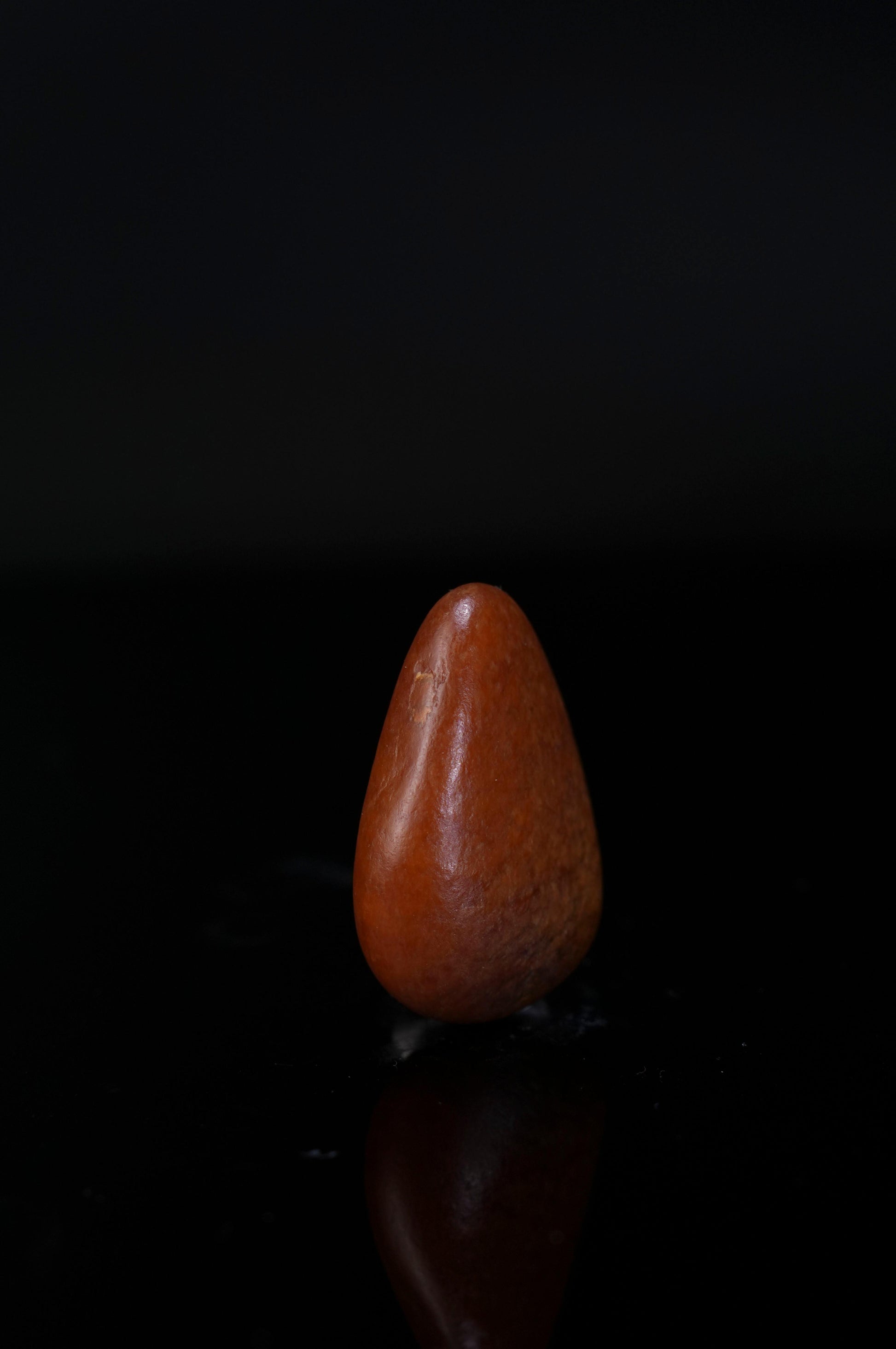 和田玉—红沁水滴形籽