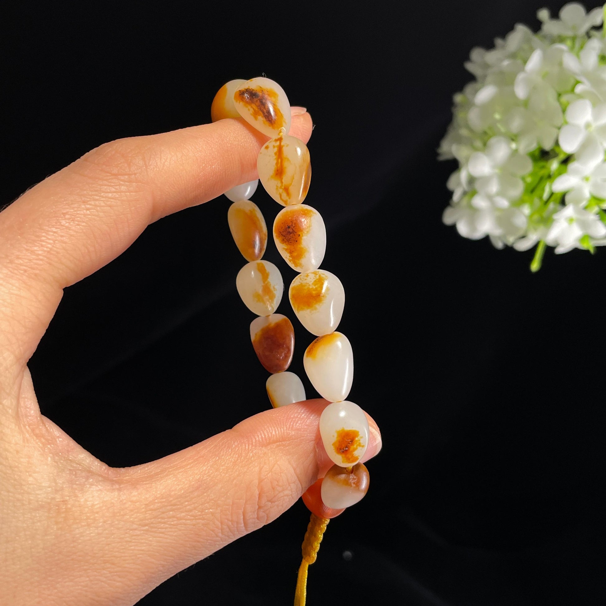 新疆天然和田玉红皮白肉原籽手串（yc355783）