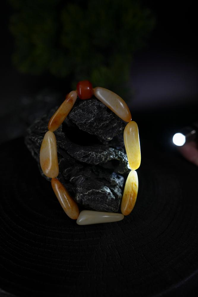 新疆和田玉黄皮籽料手串（原籽无修）（yc229761）