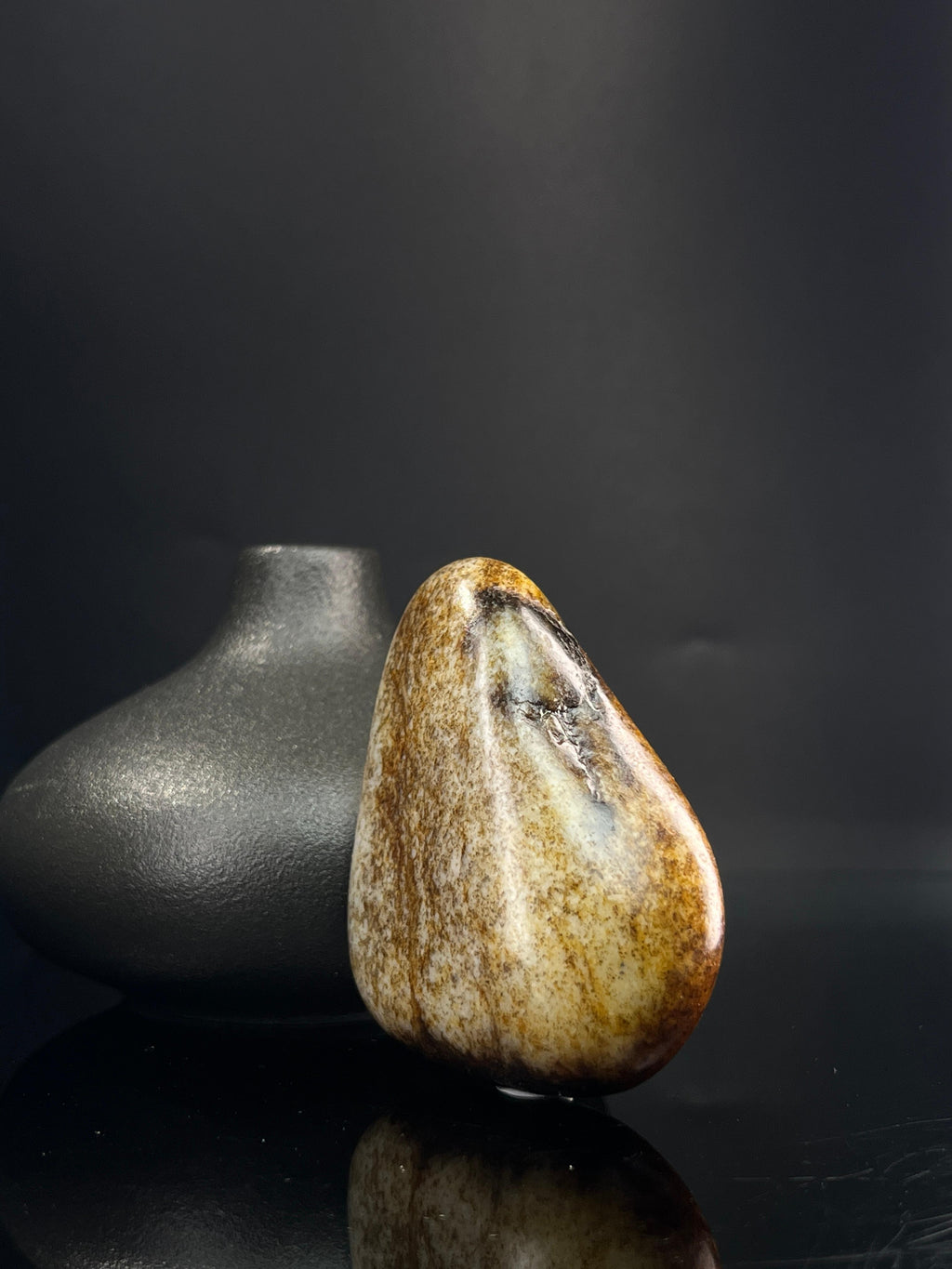 新疆和田玉意境秋梨皮“玉粽凝香”籽料原石（yc240404）