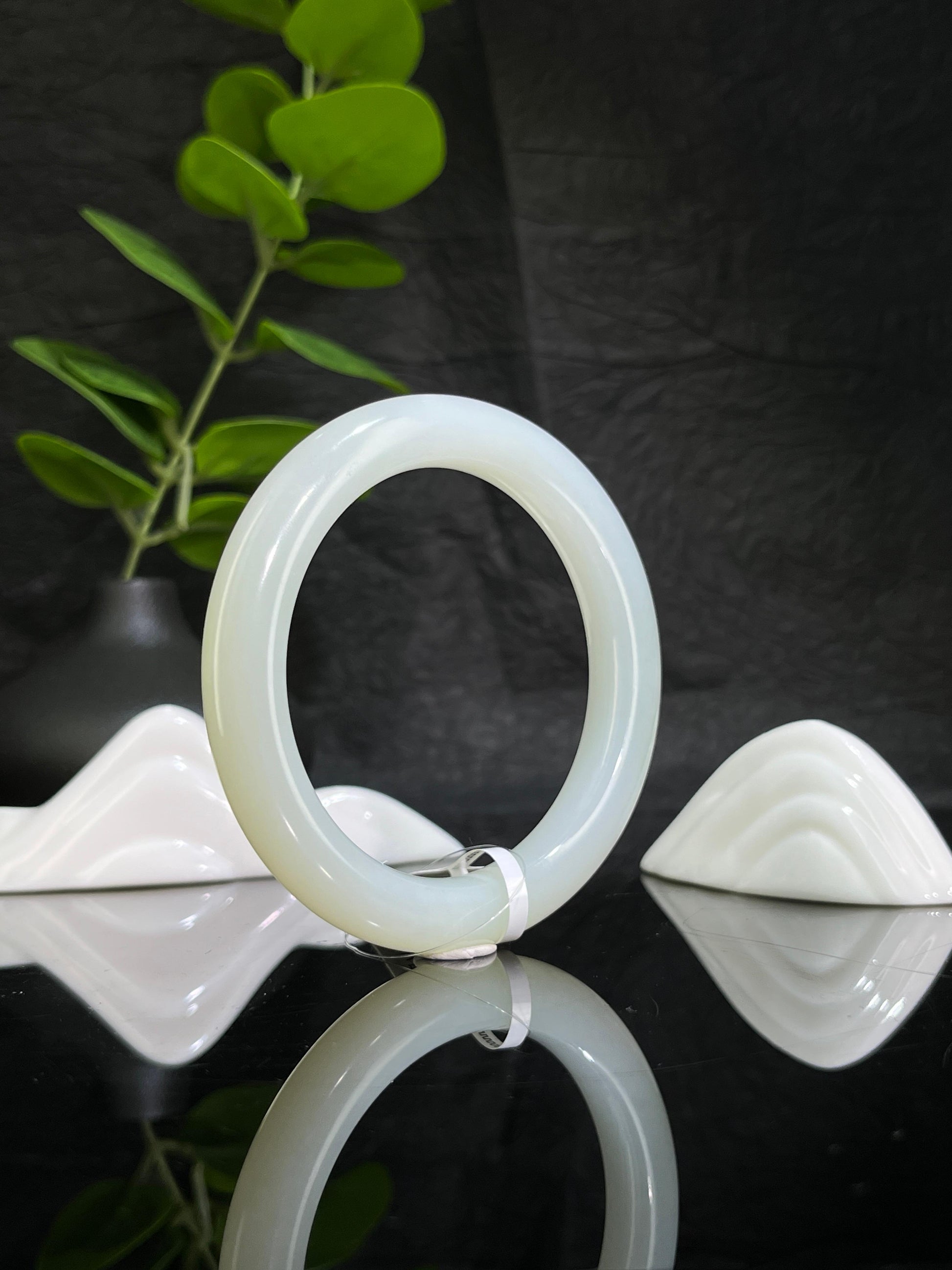 新疆和田玉且末高青白玉手镯（59卡）（yc231979）