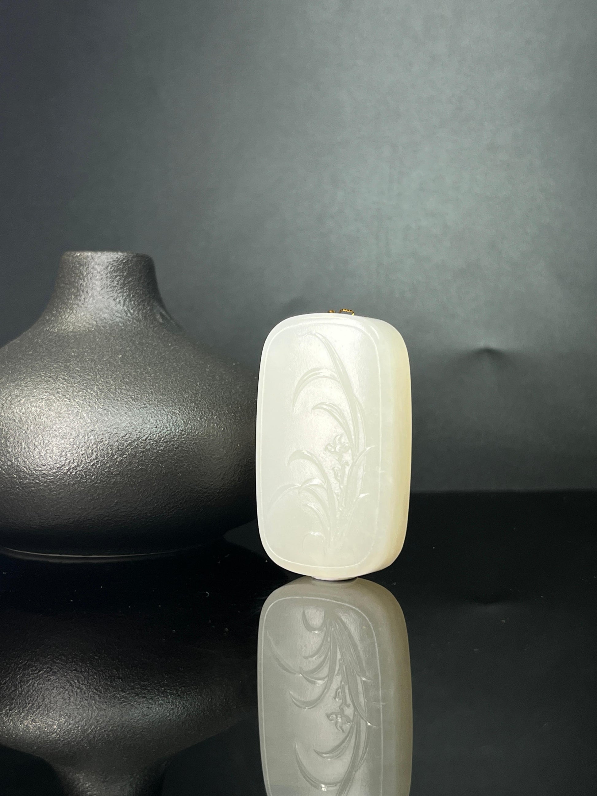 天然和田玉白玉兰花雕刻挂件（yc242872）