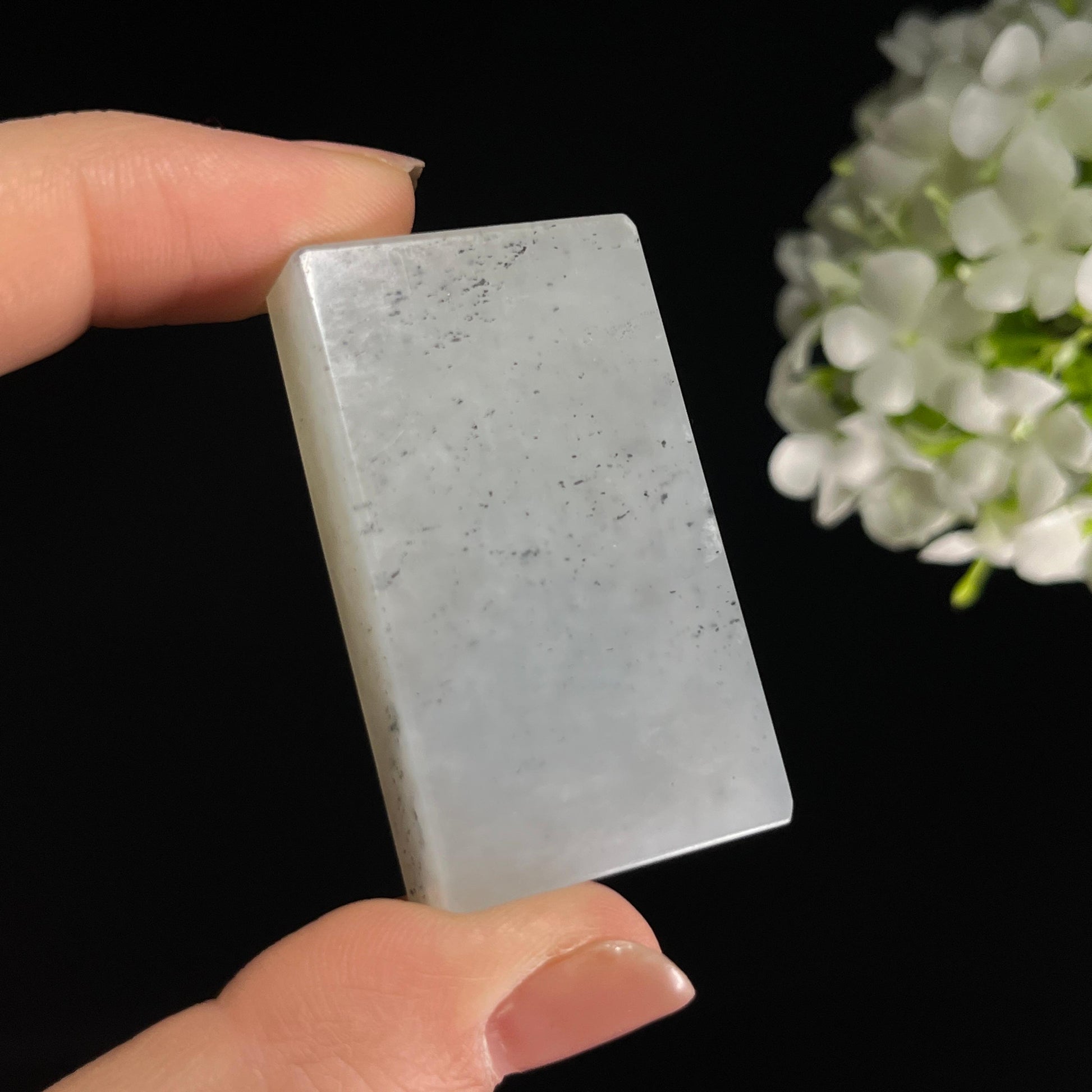 和田玉带墨青花“终南山下”籽料雕刻挂件（yc284636）