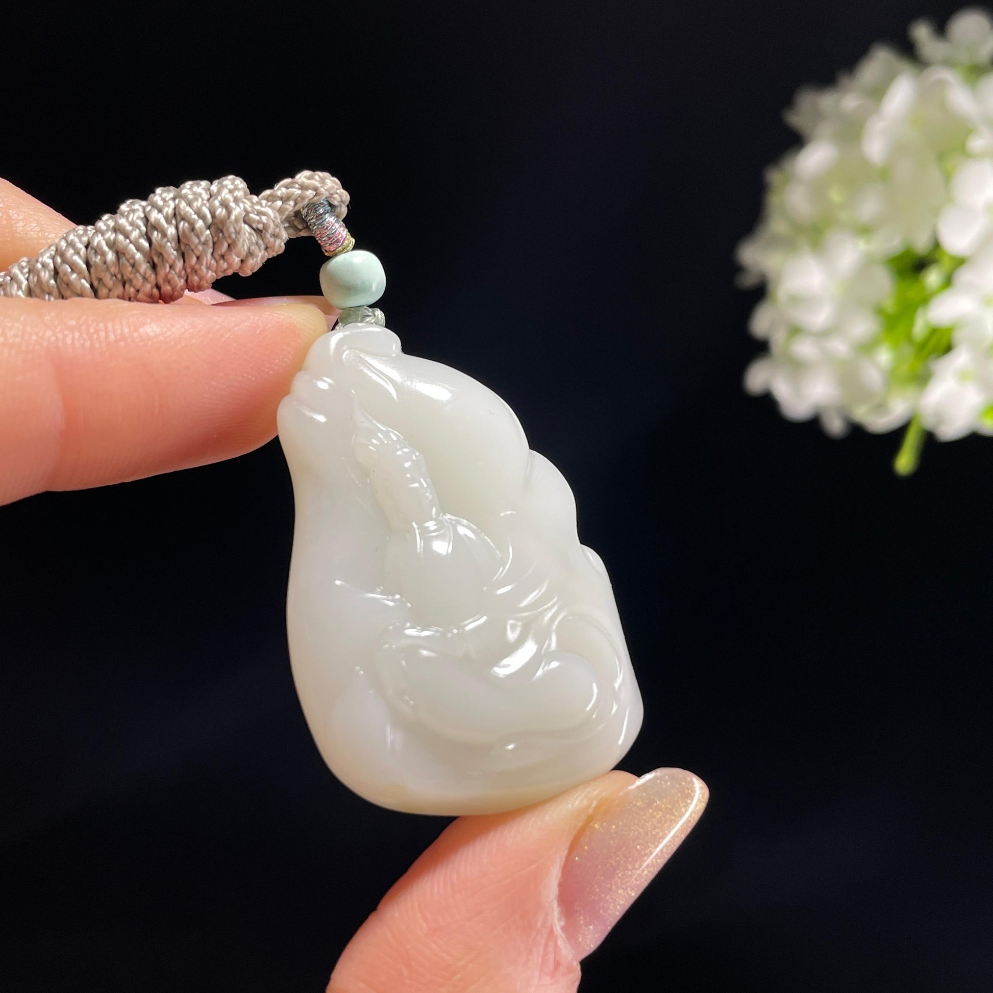 新疆和田玉米达料白玉观音雕刻挂件（yc365285）