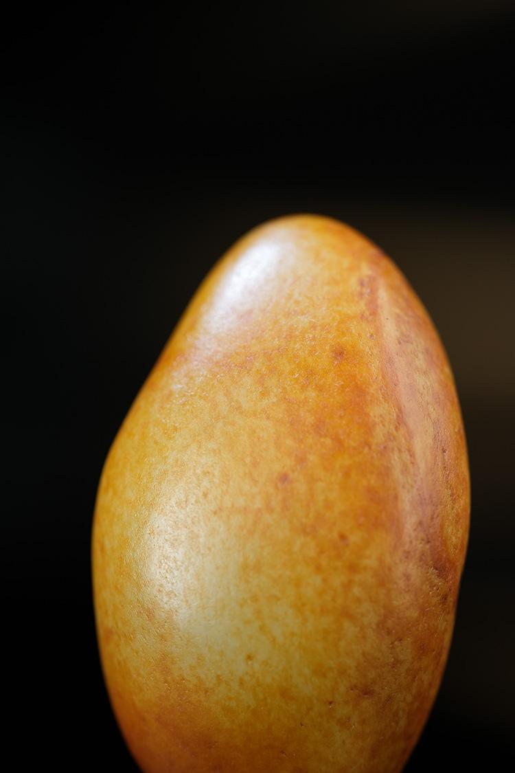 新疆和田玉籽料原石洒金皮挂件（yc251747）