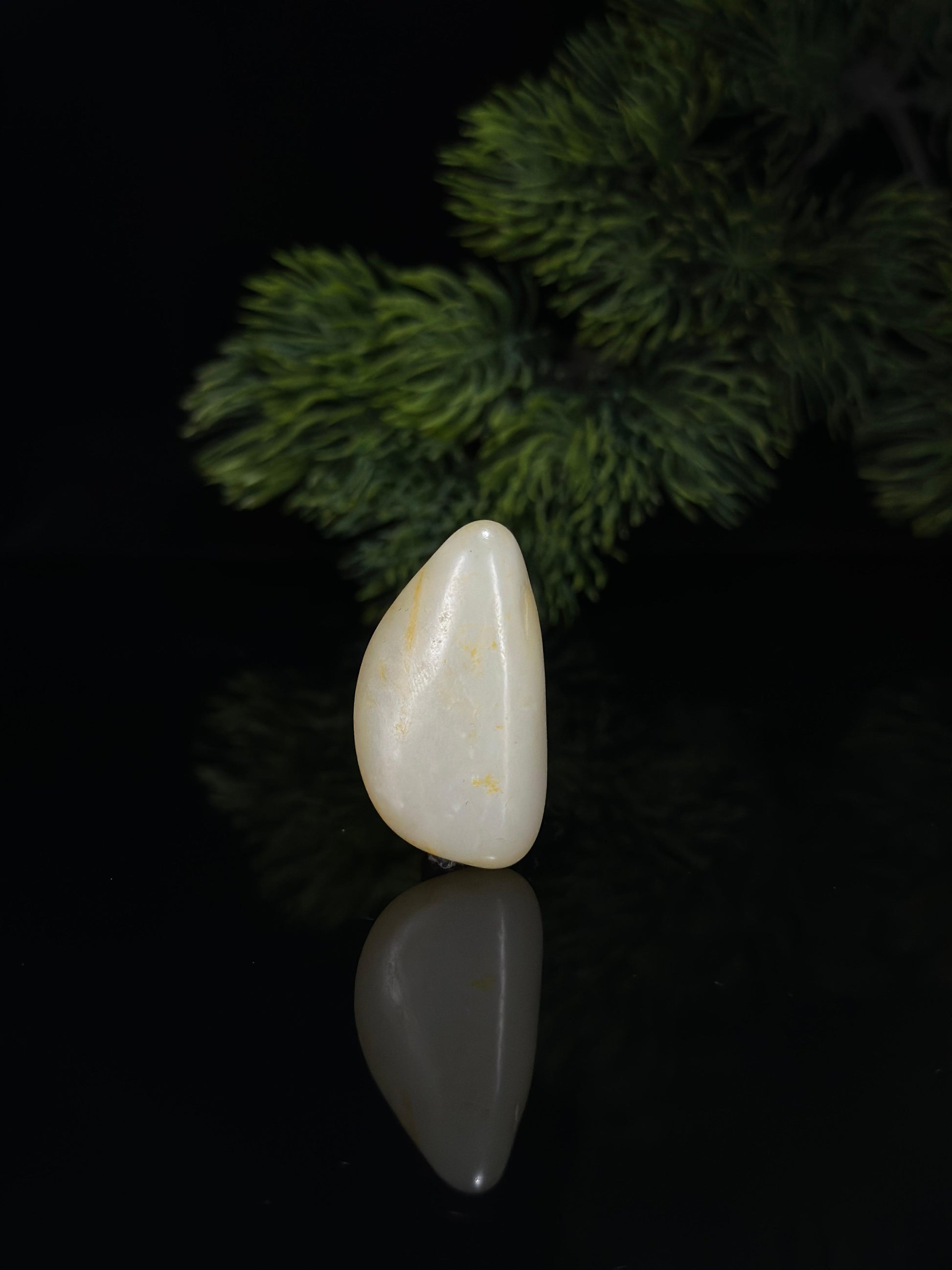 新疆和田玉白玉洒金皮挂件籽（yc536862）