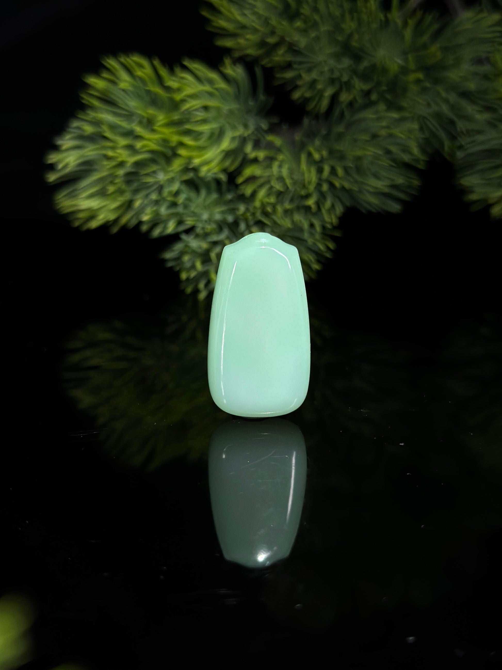 和田玉薄荷绿小巧无事牌（yc496580）