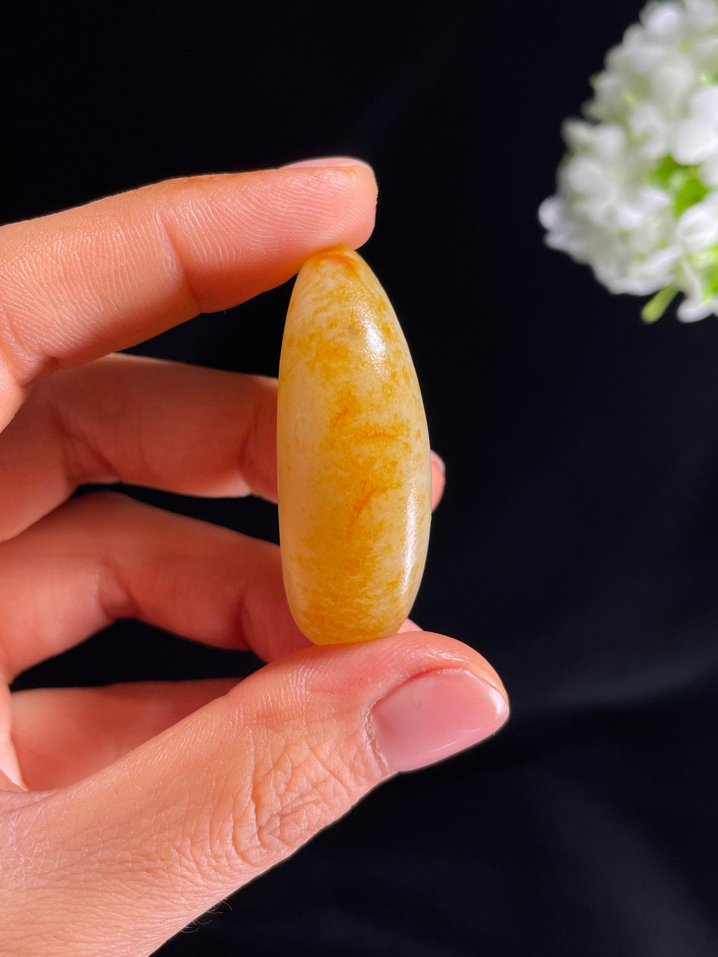 和田玉洒金皮“月牙弯弯”籽料原石（yc265223）