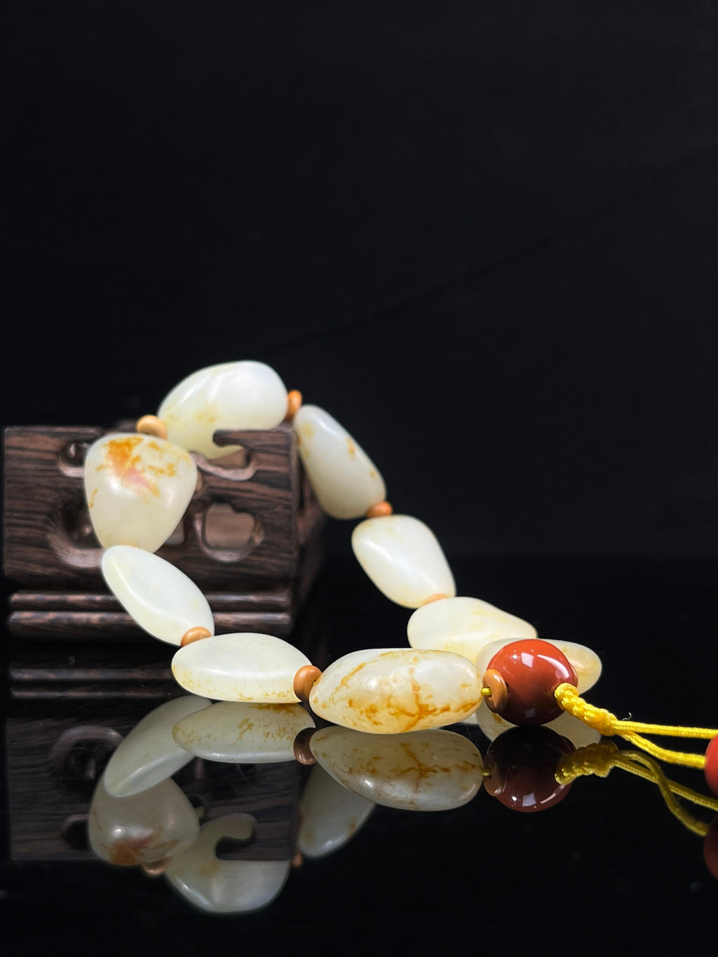 新疆天然和田玉籽料原石洒金皮手串3（yc235575）