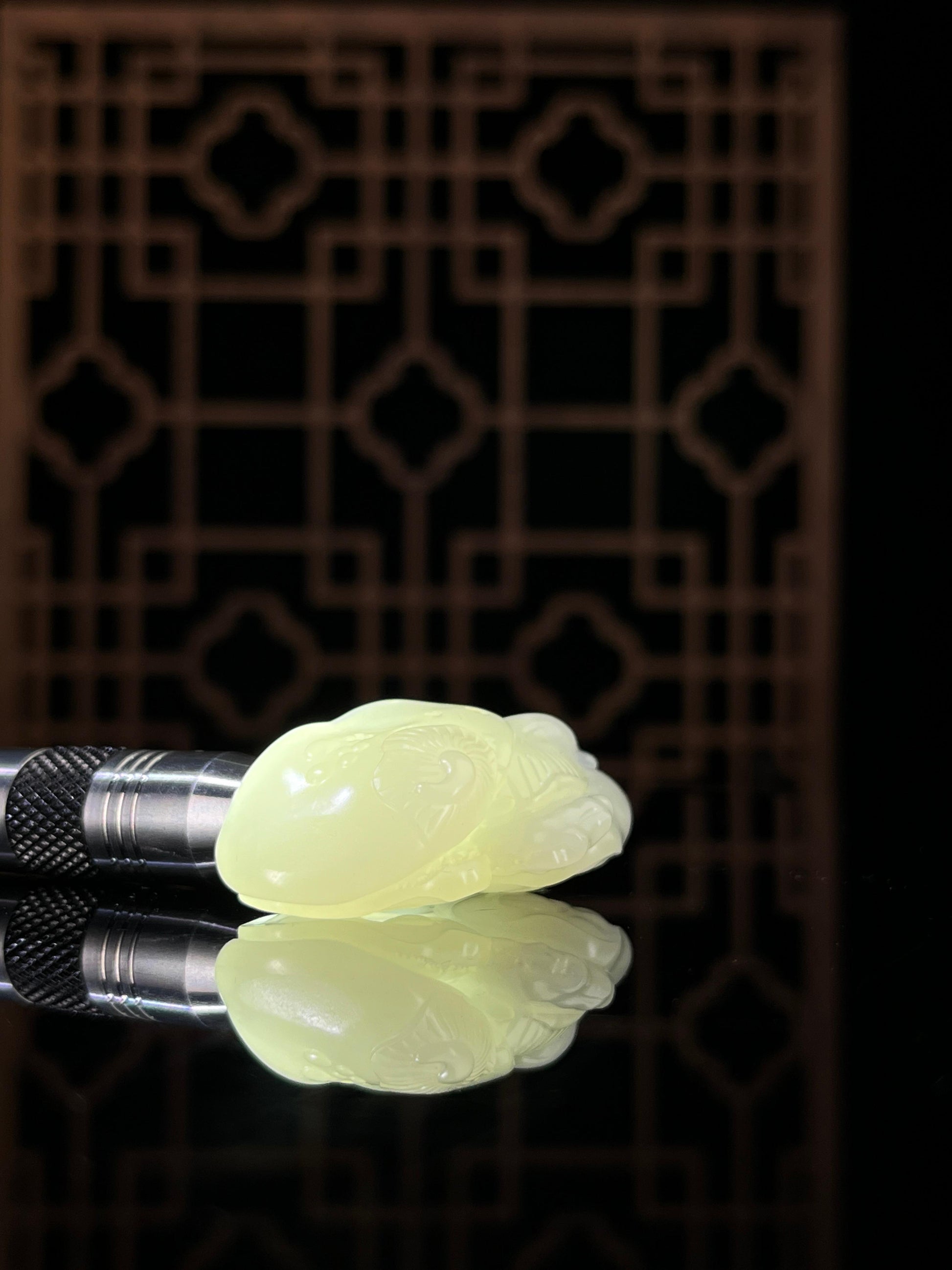 新疆和田玉天然羊脂白玉挂件（yc232385）