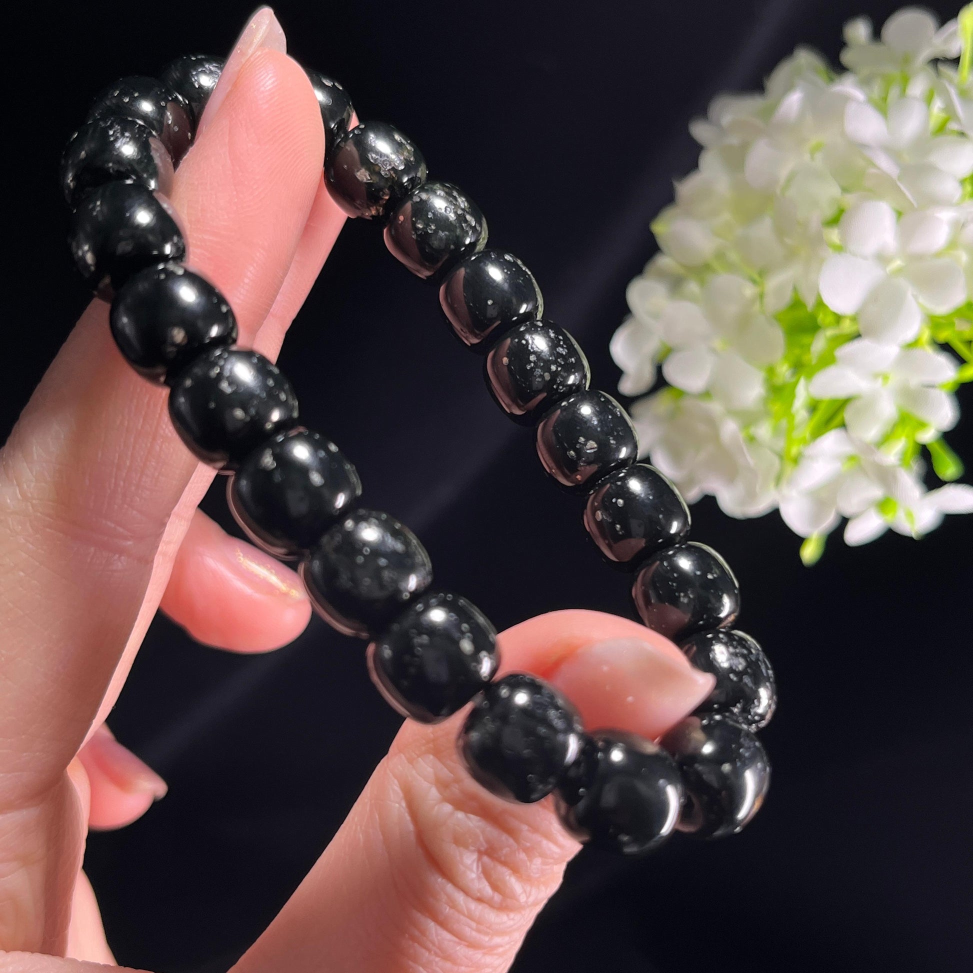 新疆天然和田玉籽料黑青老型珠手串（yc356756）