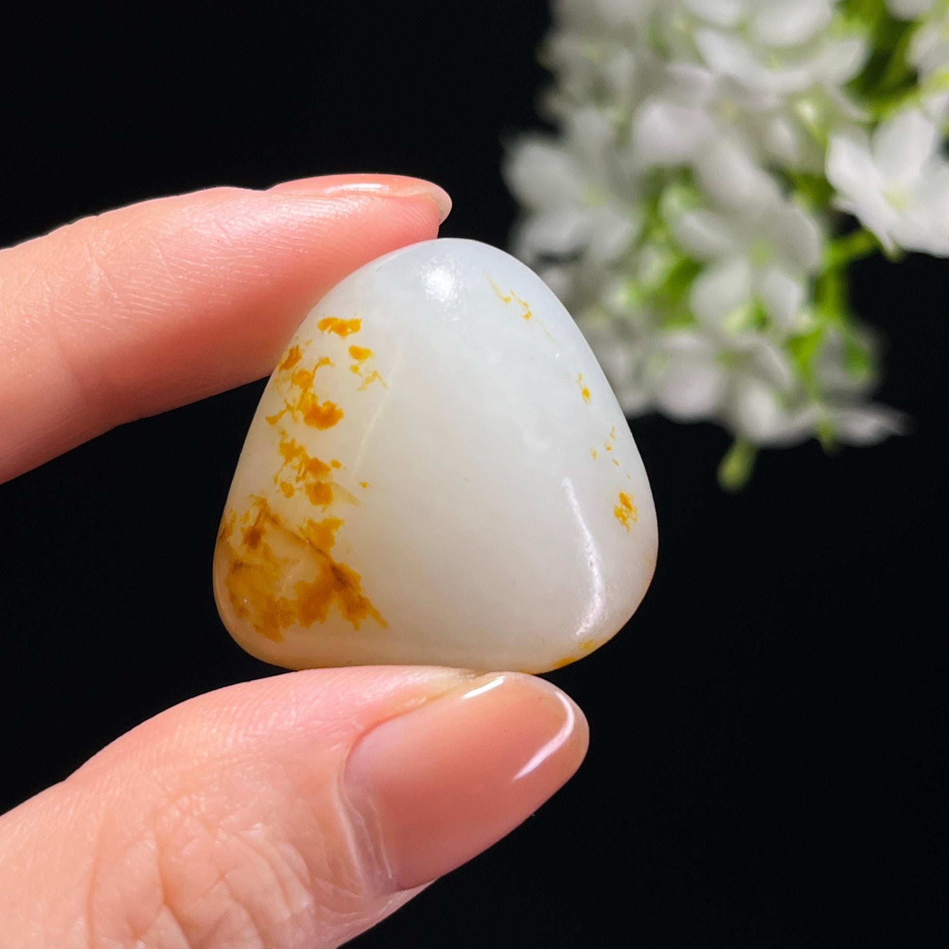 新疆天然和田玉白玉聚红皮籽料（yc345155）