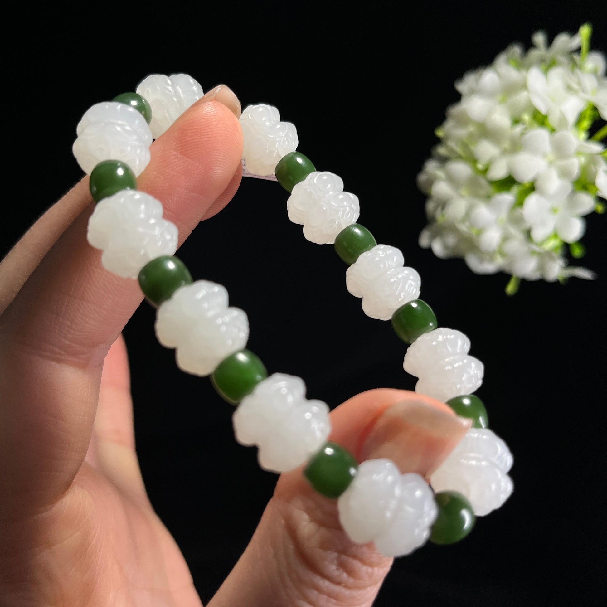 新疆天然和田玉“莲华缀碧”白玉莲花设计款手串（yc302234）