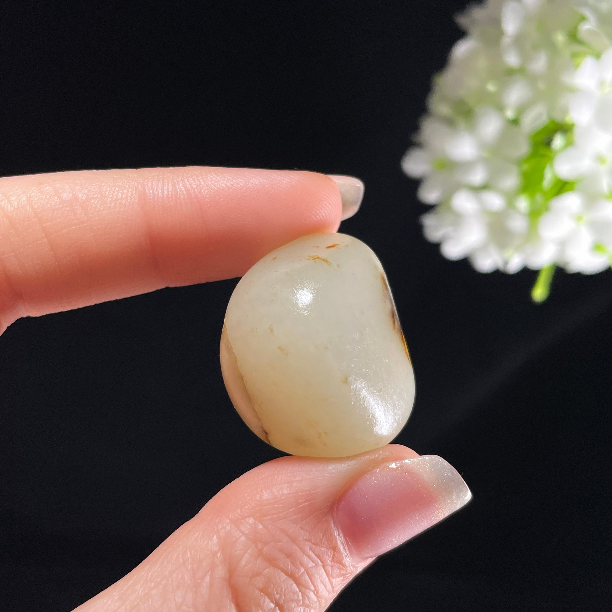 和田玉白玉“黛影梳痕”黑红皮籽料（yc394219）