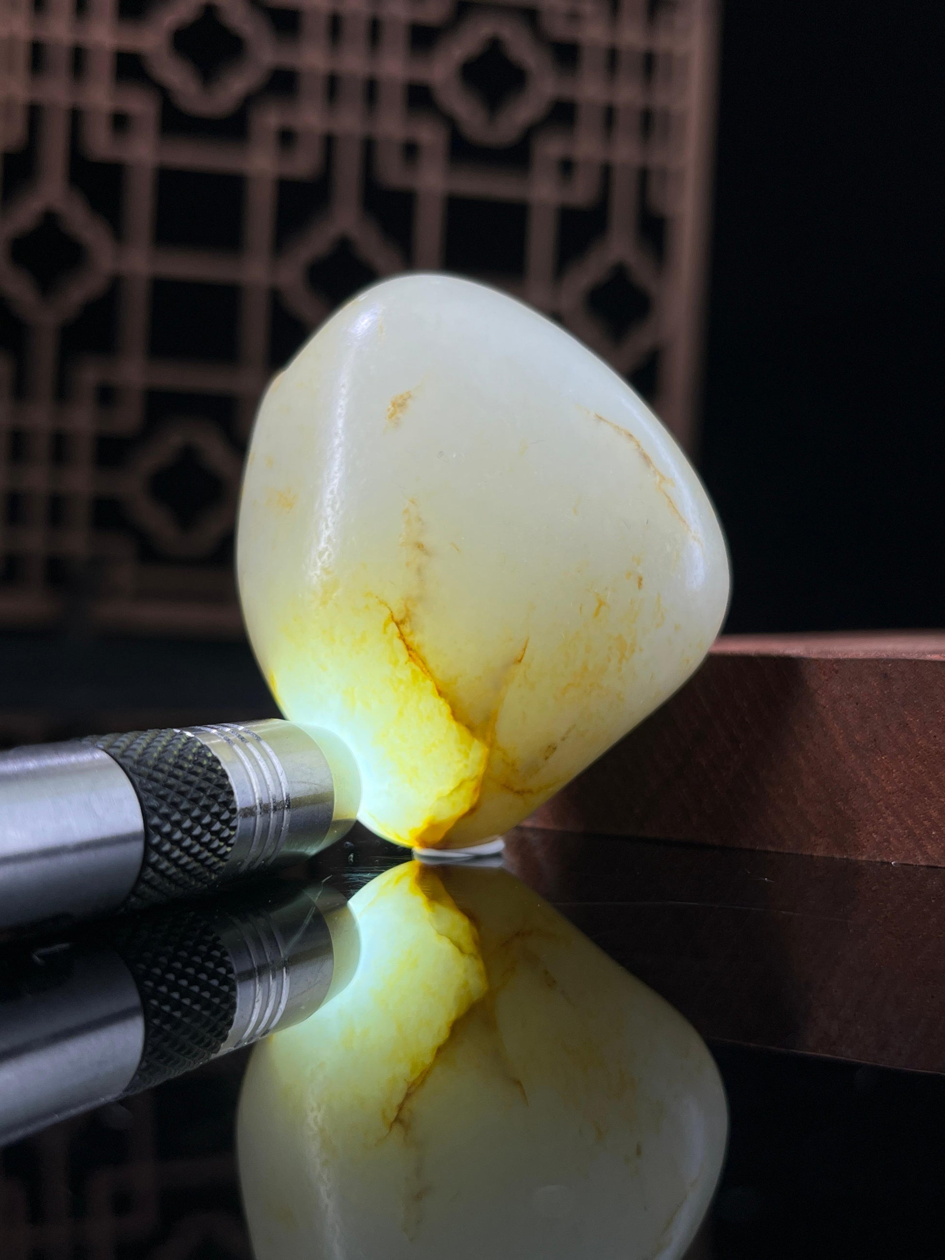 新疆和田玉白玉籽料原石聚红皮挂件4（yc234067）