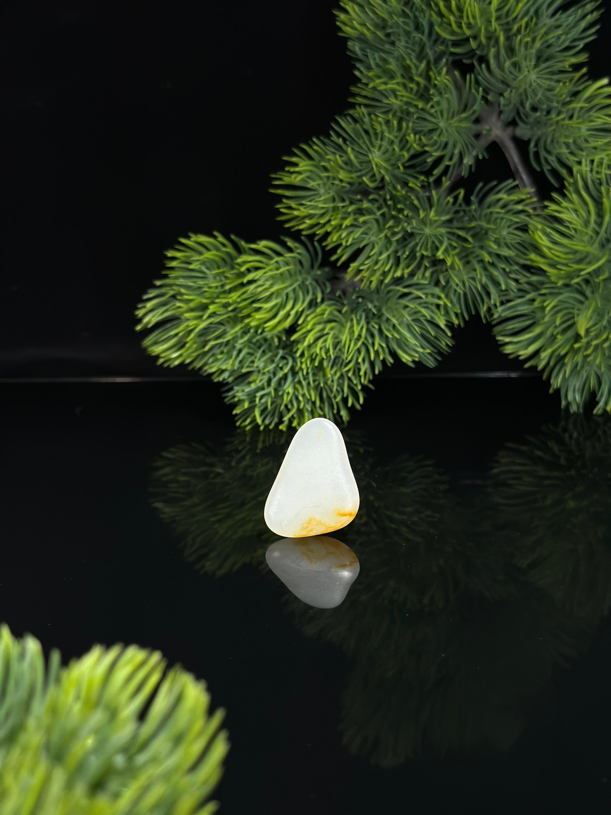 新疆和田玉白玉洒金皮精品三角形小籽（yc505034）