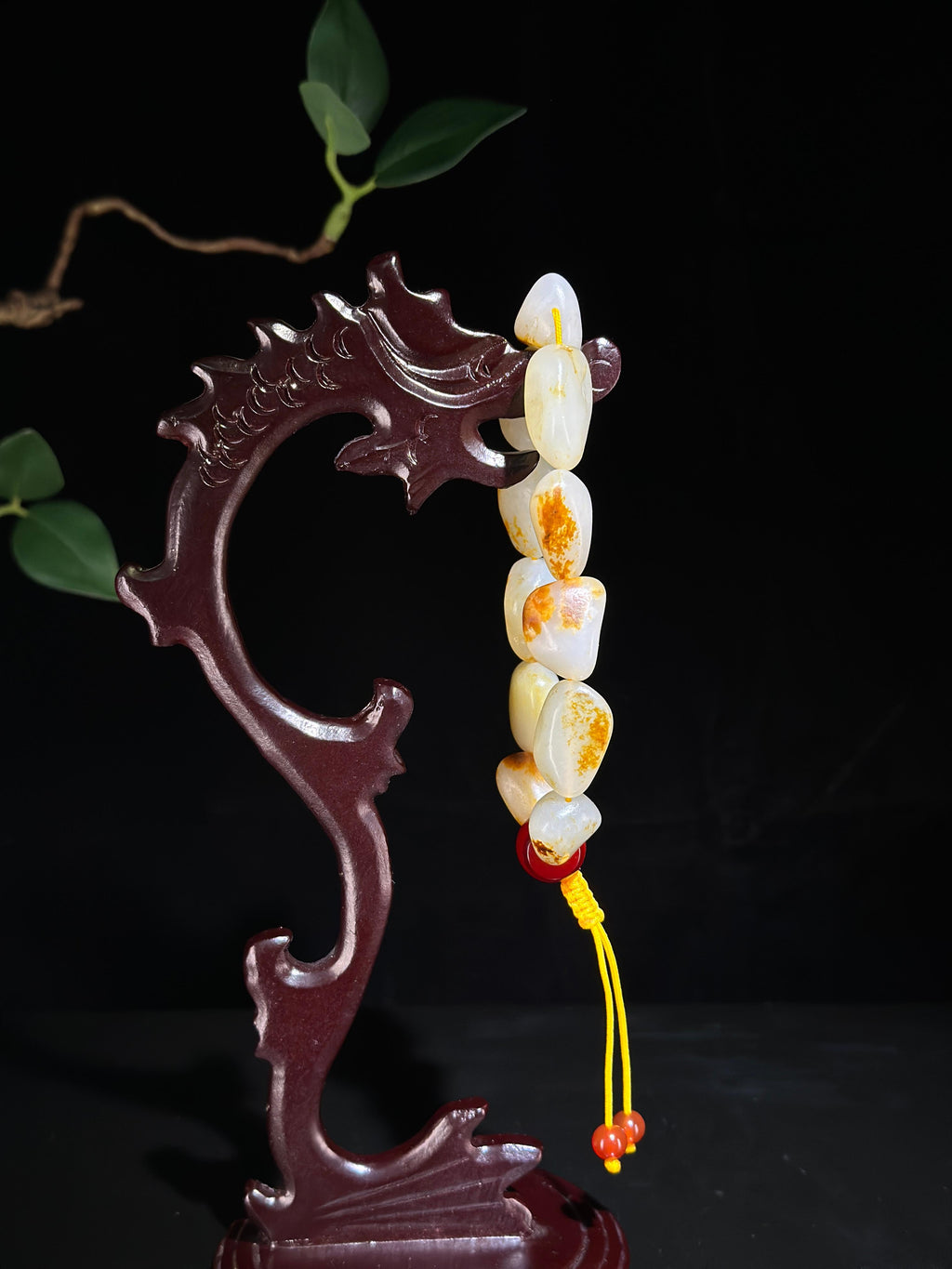 和田玉.籽料原皮随形手链（11颗）（yc782956）