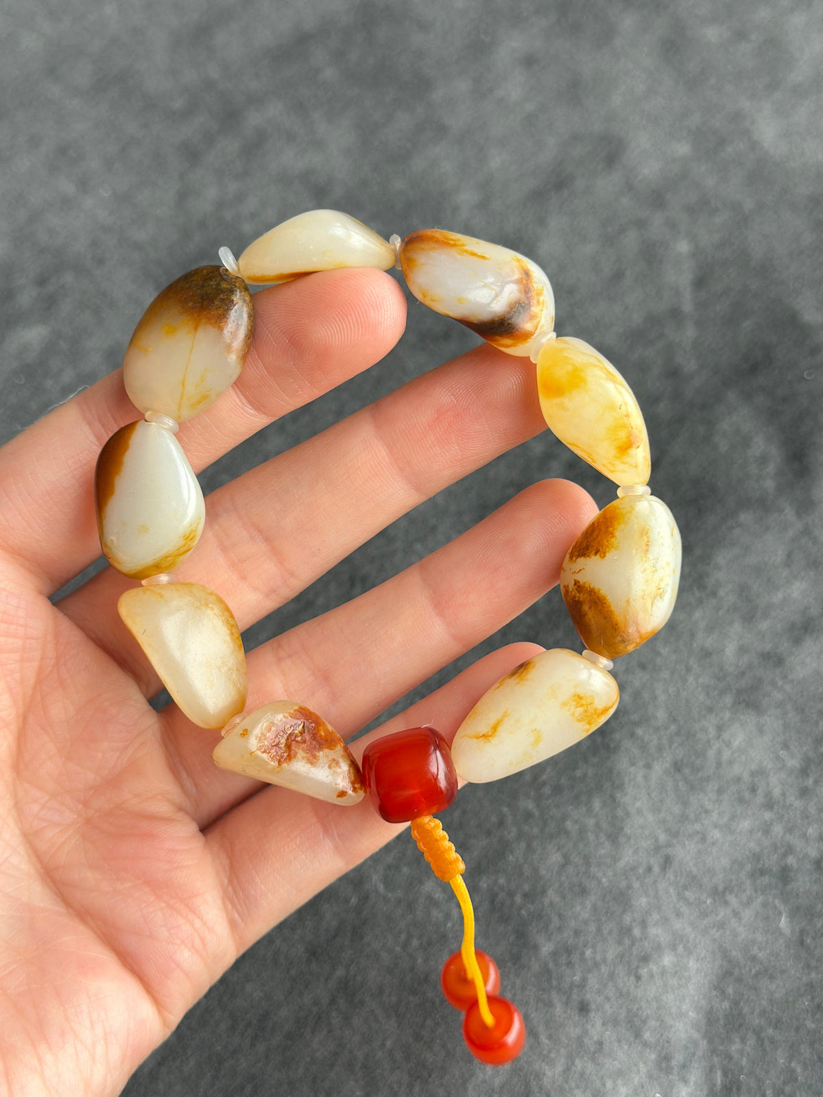 珍品新疆和田玉籽料秋梨皮原籽手串（9颗）（yc783166）